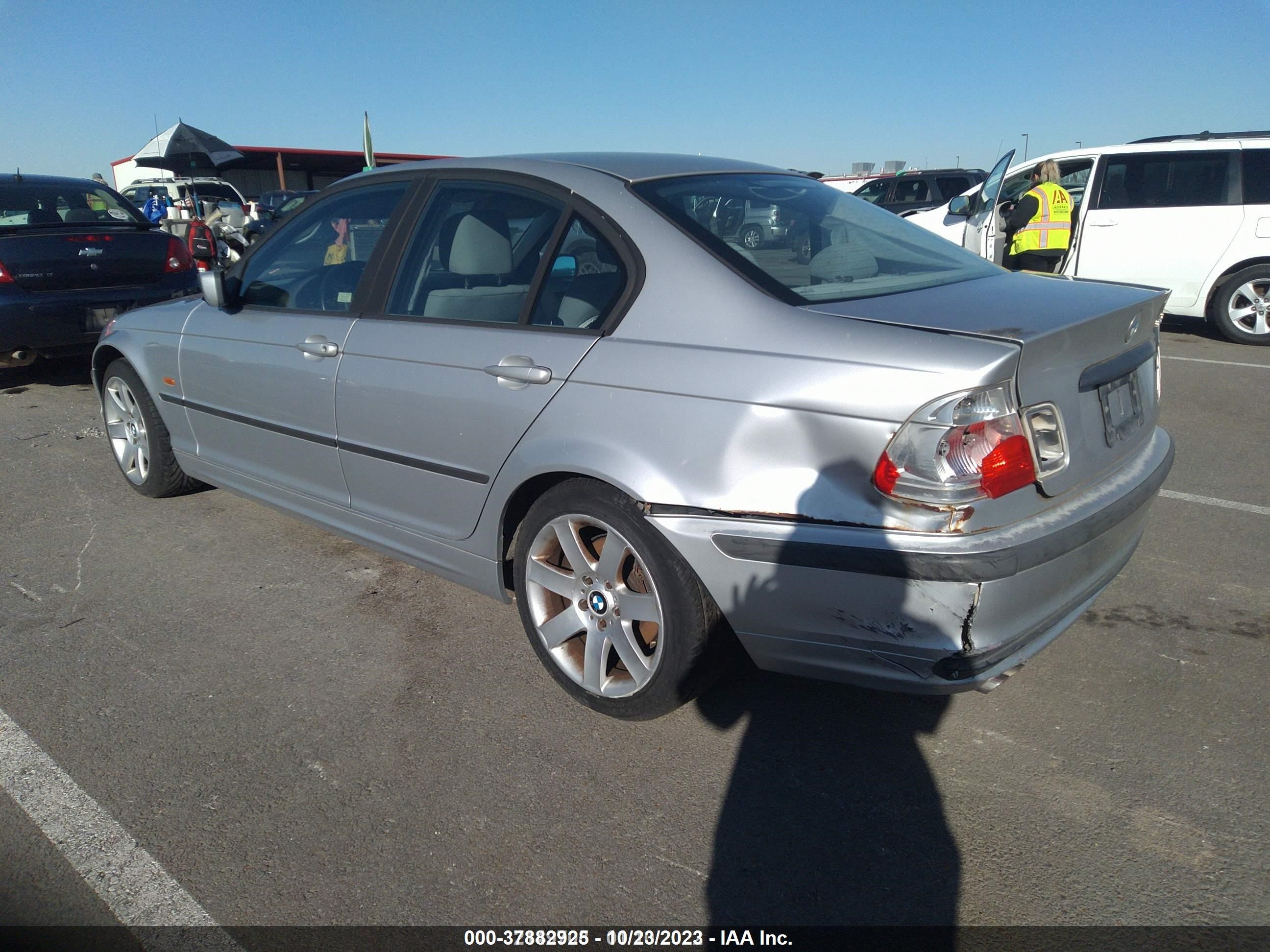 Photo 2 VIN: WBAAV334X1FU86866 - BMW 3ER 