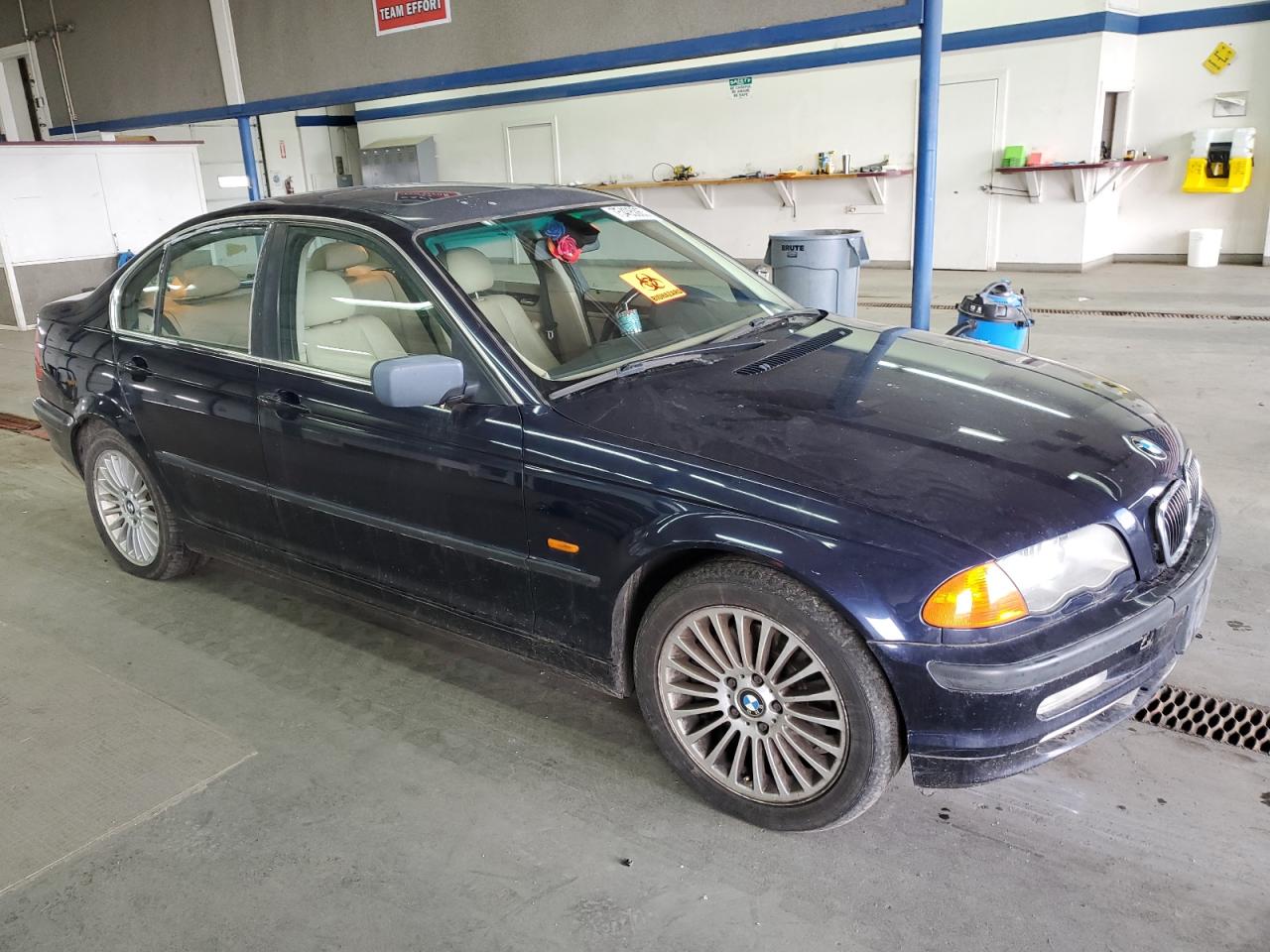 Photo 3 VIN: WBAAV53431JS96674 - BMW 3ER 