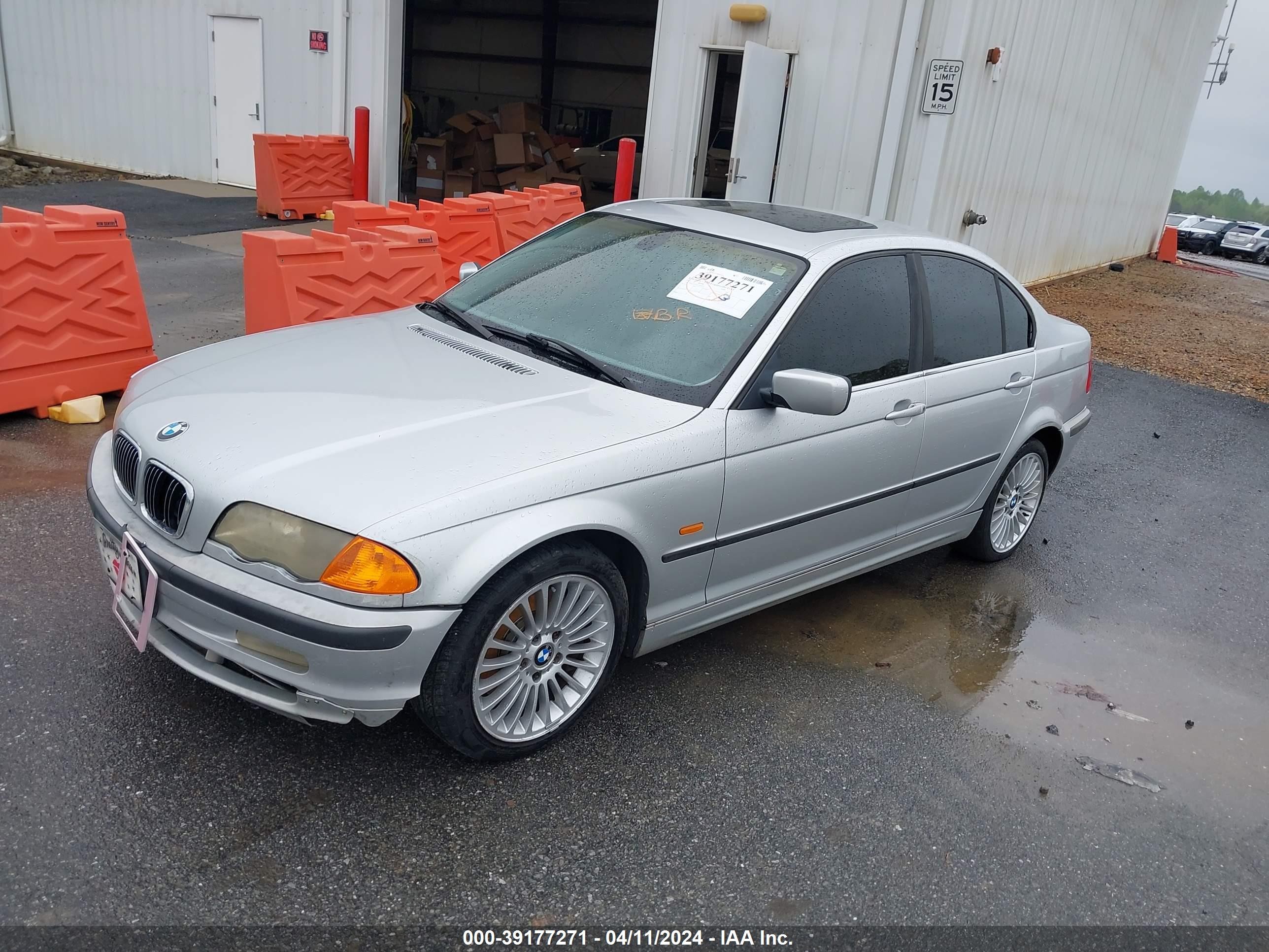 Photo 1 VIN: WBAAV53471JS92630 - BMW 3ER 