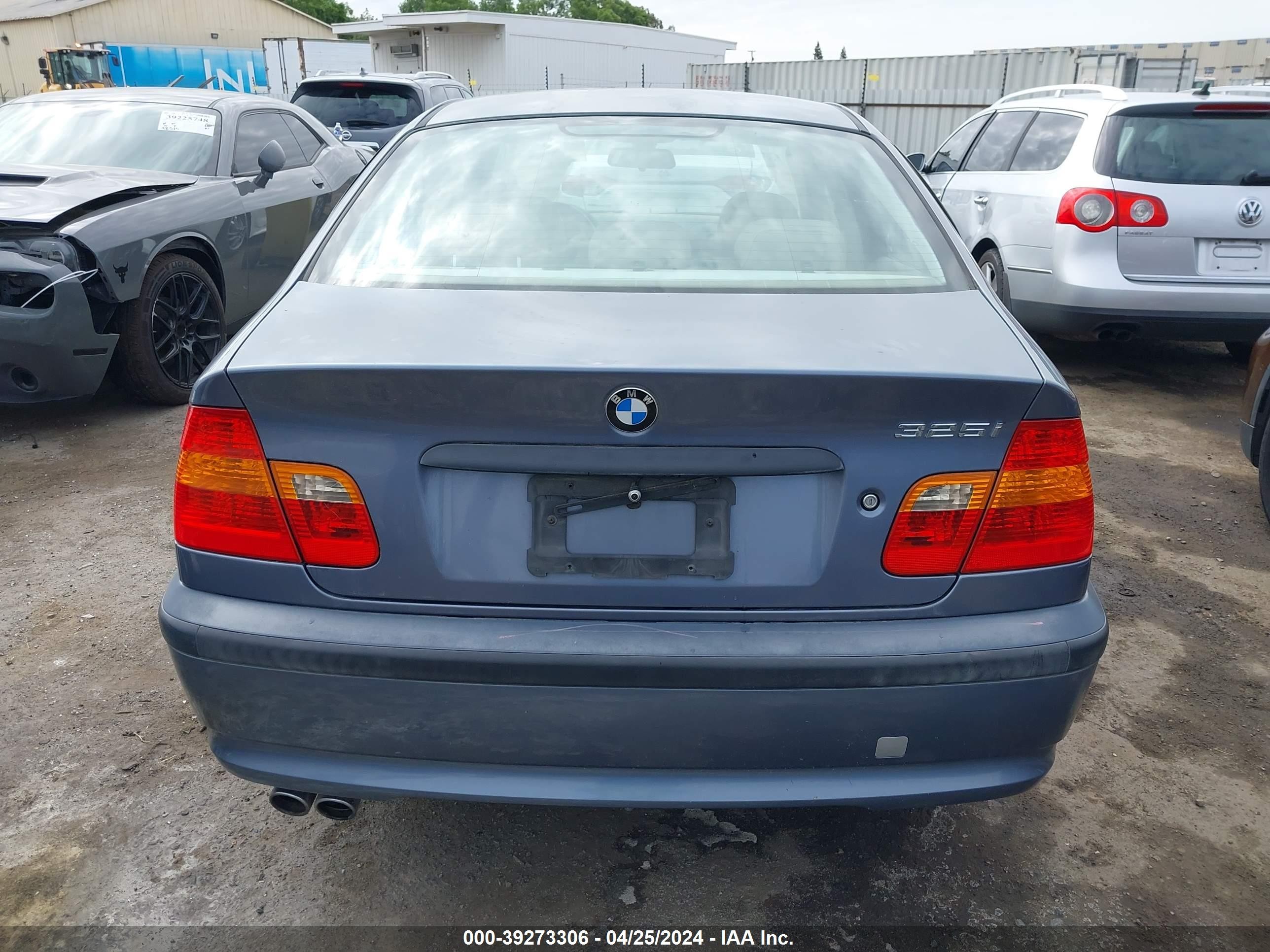 Photo 15 VIN: WBAAZ33413PH33230 - BMW 3ER 