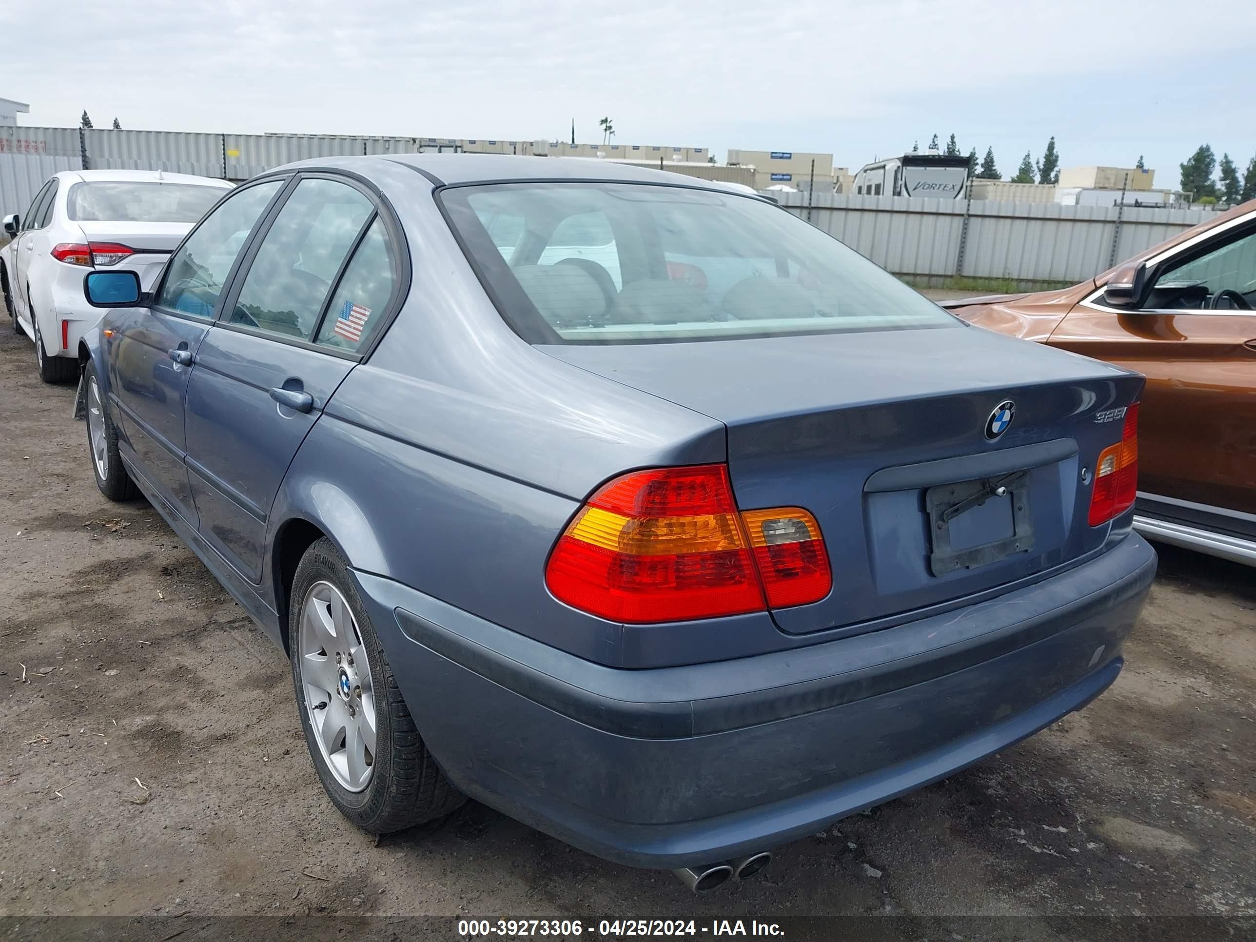 Photo 2 VIN: WBAAZ33413PH33230 - BMW 3ER 