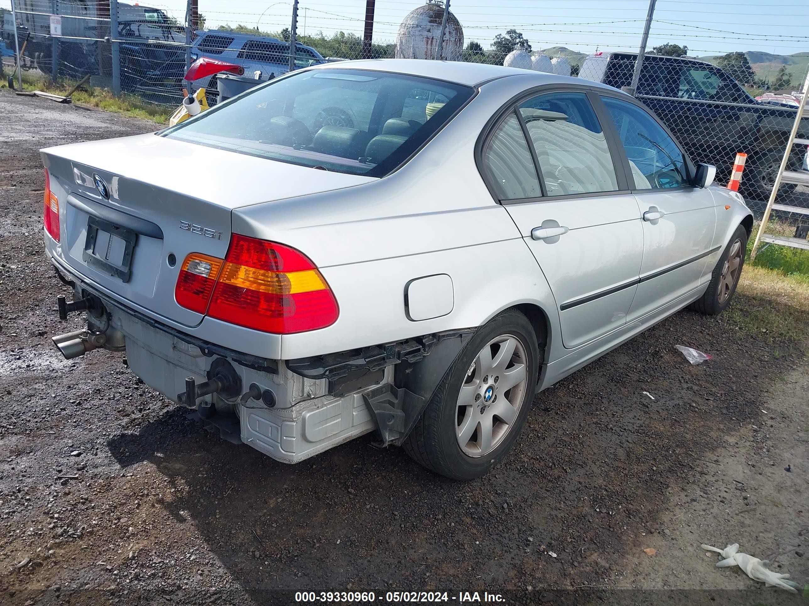 Photo 3 VIN: WBAAZ33414KP86327 - BMW 3ER 