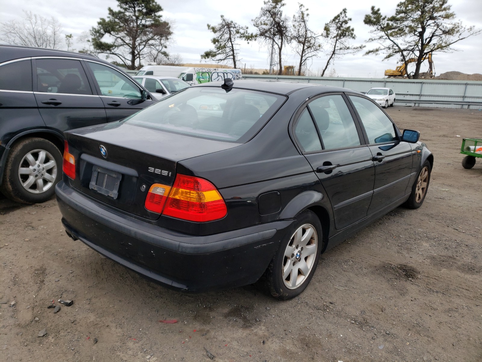 Photo 3 VIN: WBAAZ33424KP82187 - BMW 325 IS SUL 