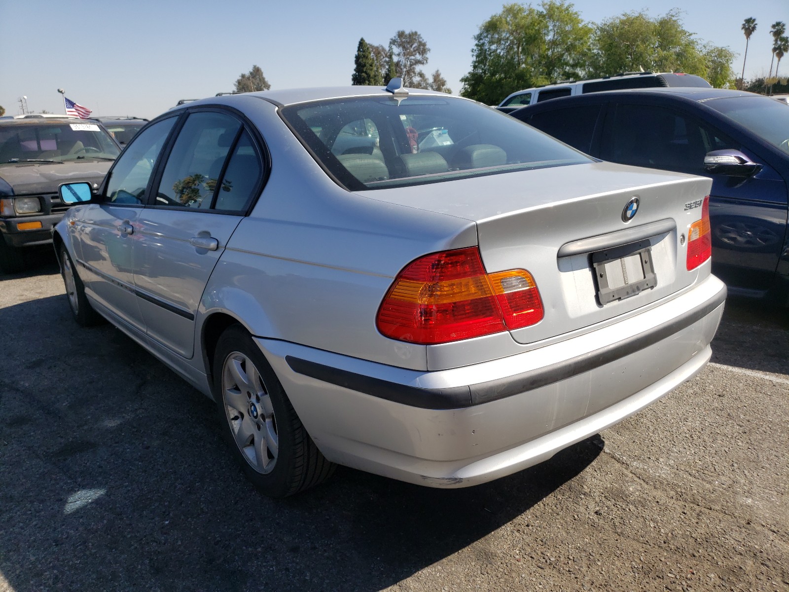 Photo 2 VIN: WBAAZ33434KP87916 - BMW 325 IS SUL 