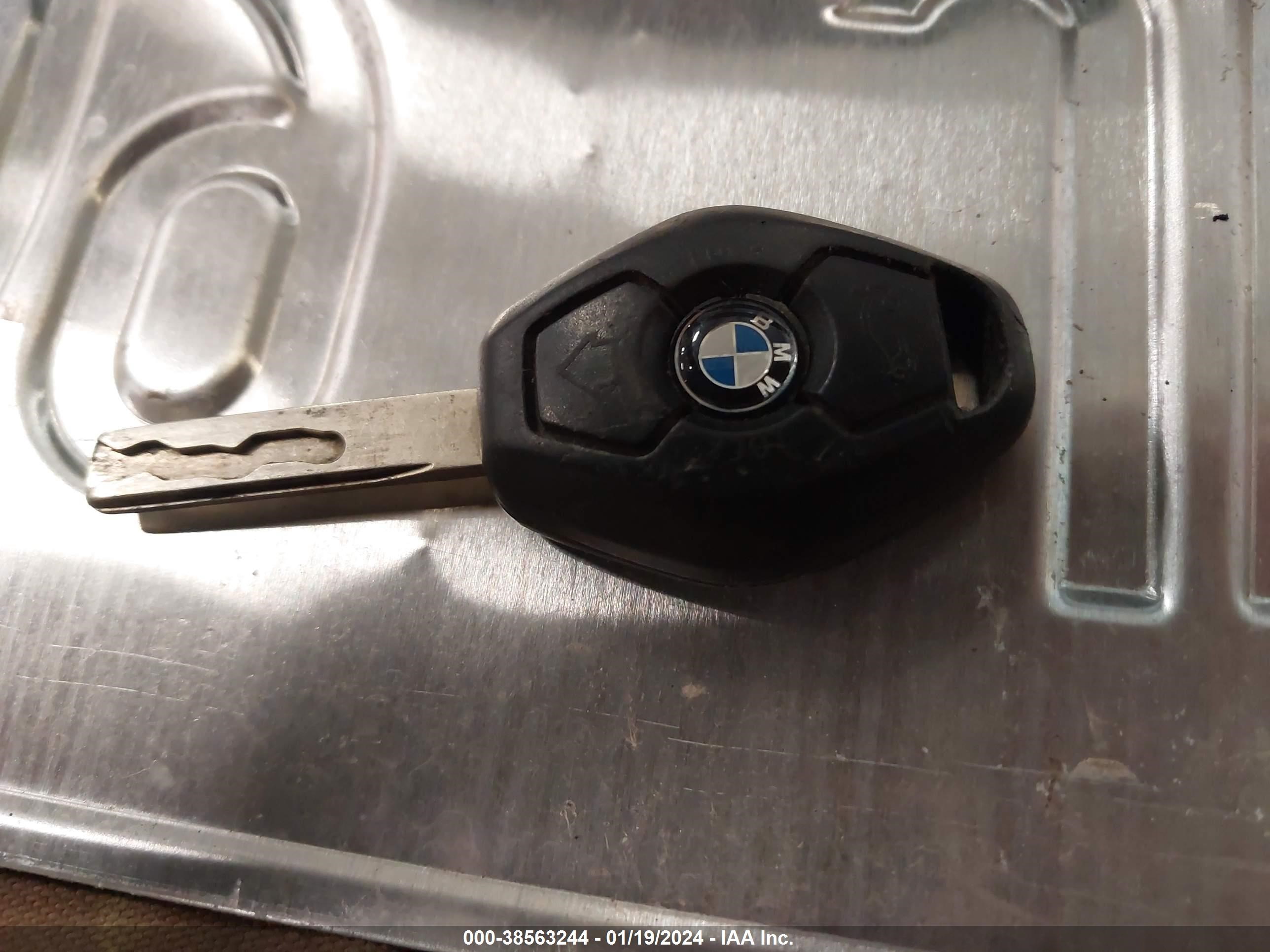 Photo 10 VIN: WBAAZ33443KP81038 - BMW 3ER 