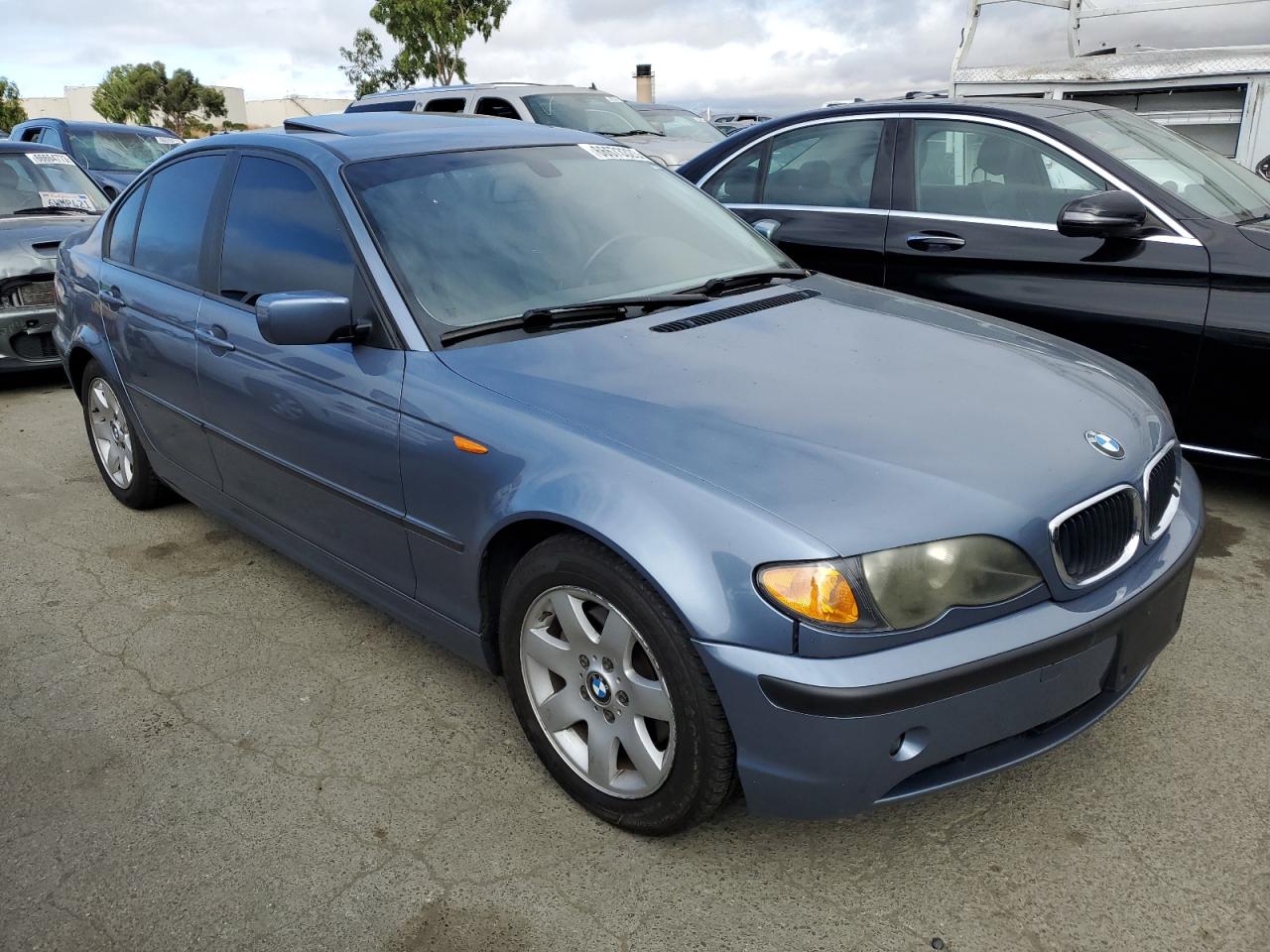 Photo 3 VIN: WBAAZ33484KP84879 - BMW 3ER 