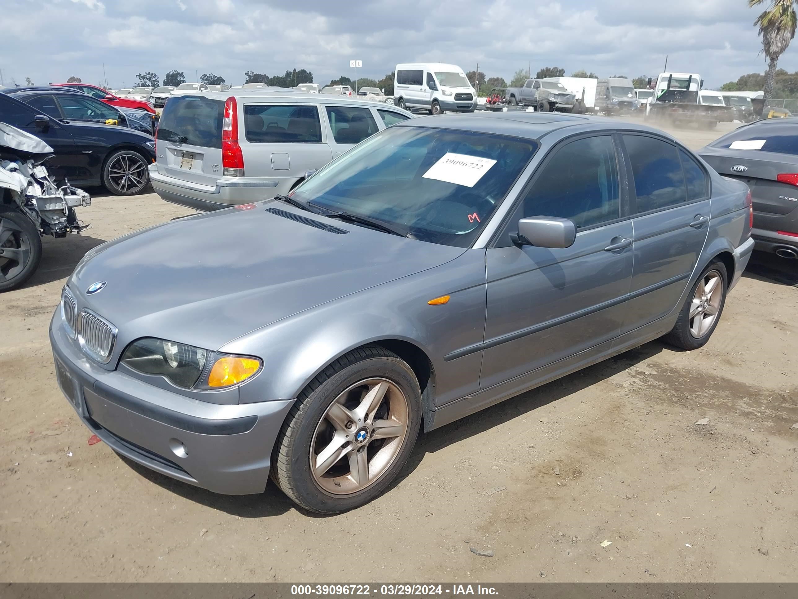 Photo 1 VIN: WBAAZ33493KP79009 - BMW 3ER 