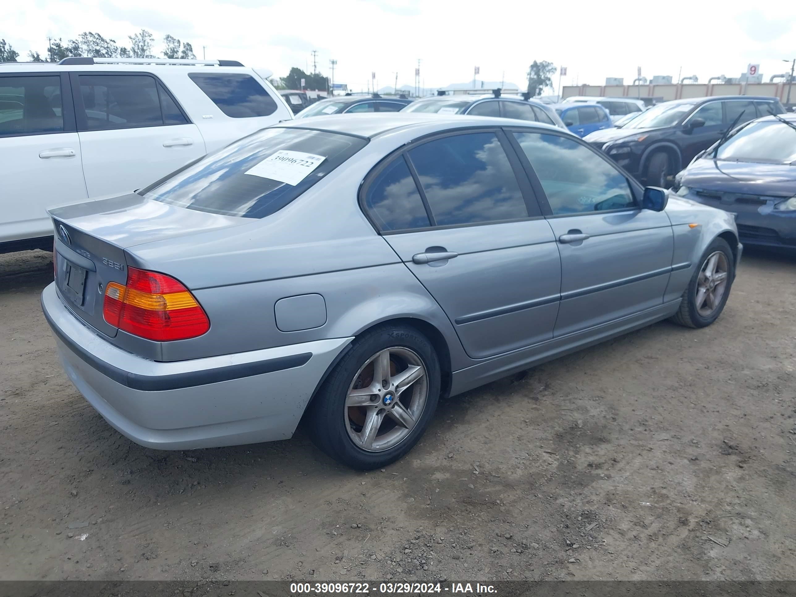 Photo 3 VIN: WBAAZ33493KP79009 - BMW 3ER 