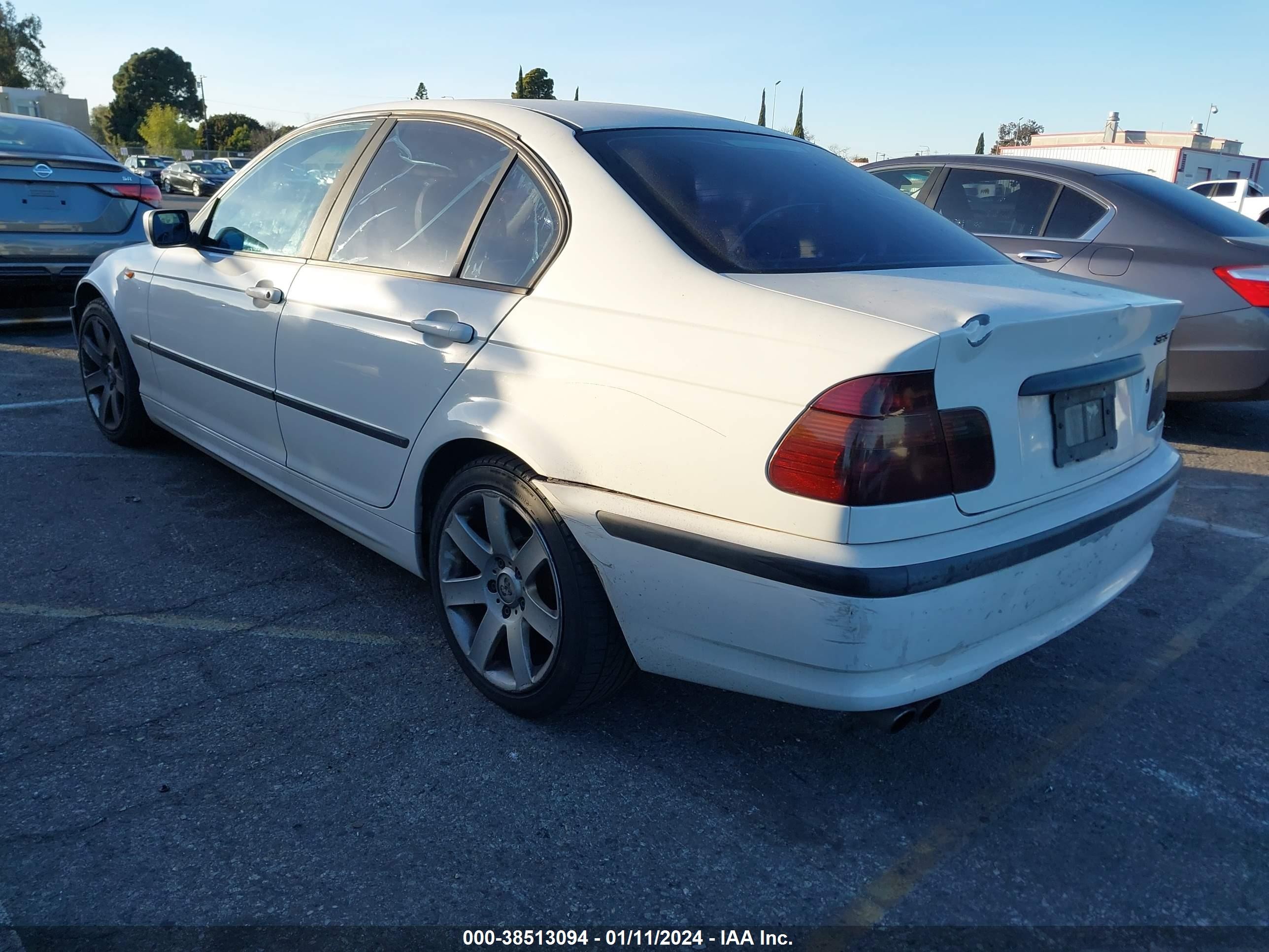 Photo 2 VIN: WBAAZ334X3KP79813 - BMW 3ER 