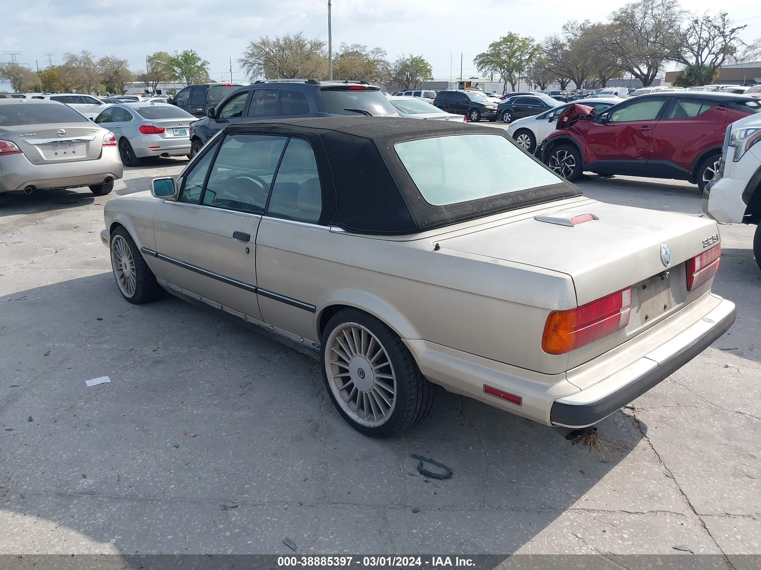 Photo 2 VIN: WBABB1309KEC00076 - BMW 3ER 