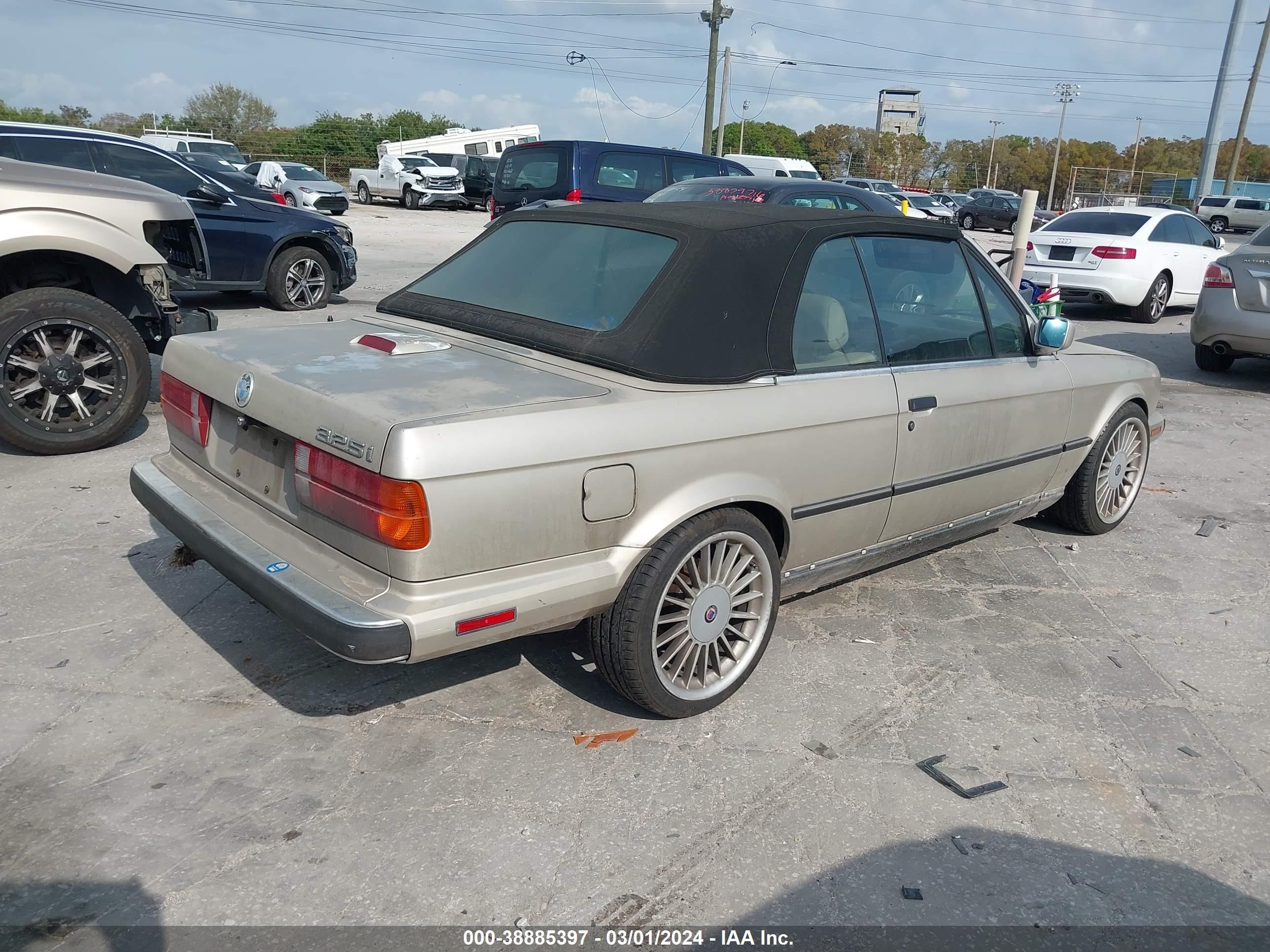 Photo 3 VIN: WBABB1309KEC00076 - BMW 3ER 