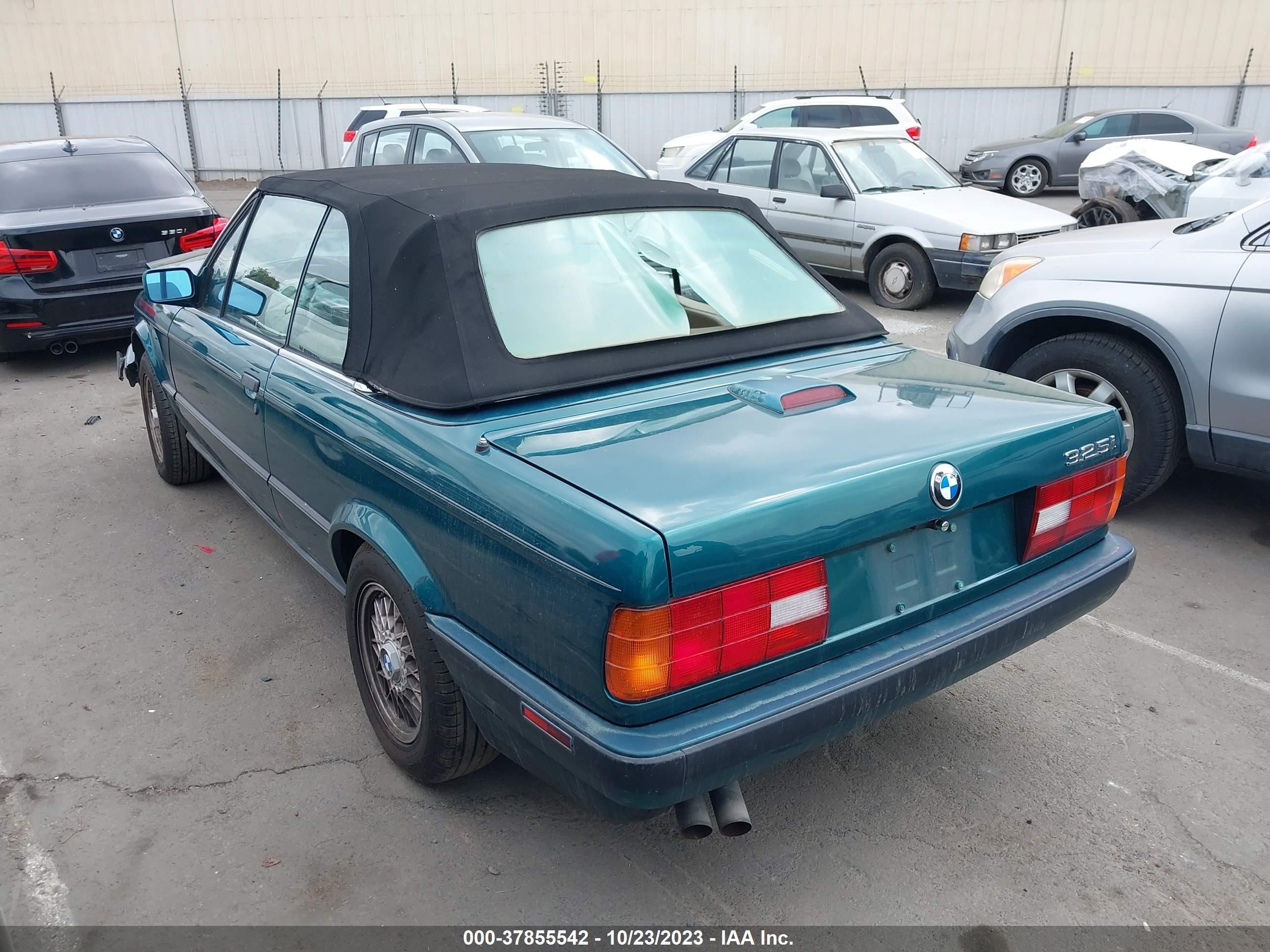 Photo 2 VIN: WBABB2310NEC28111 - BMW 3ER 