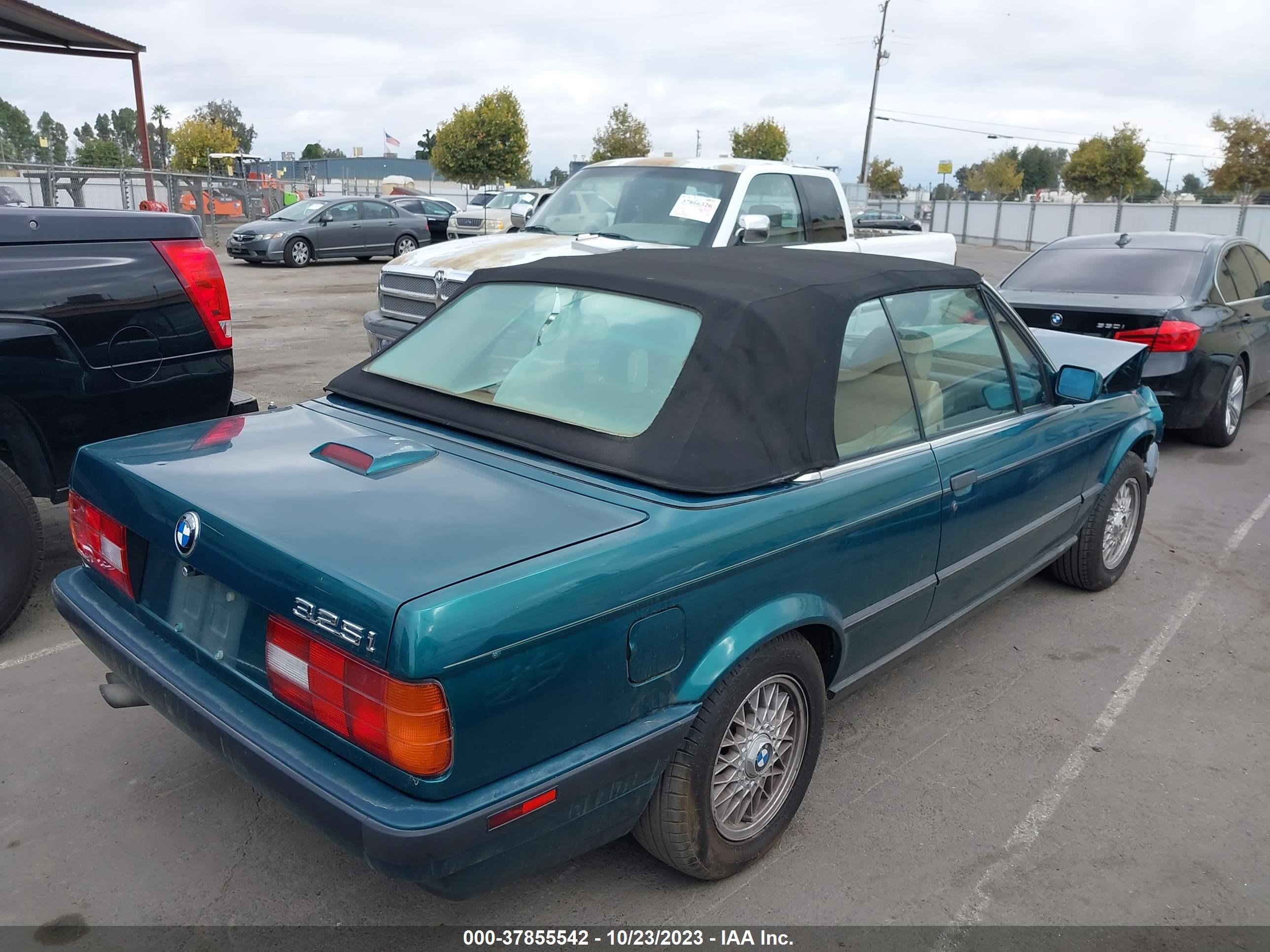 Photo 3 VIN: WBABB2310NEC28111 - BMW 3ER 