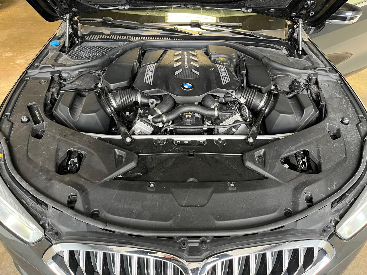 Photo 6 VIN: WBABC4C00LCE17379 - BMW M850XI 