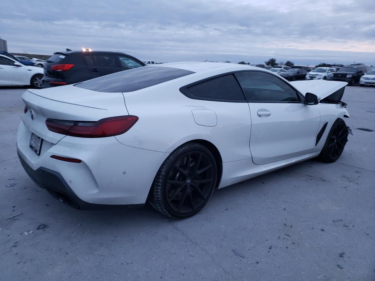 Photo 2 VIN: WBABC4C03NCG94904 - BMW M8 