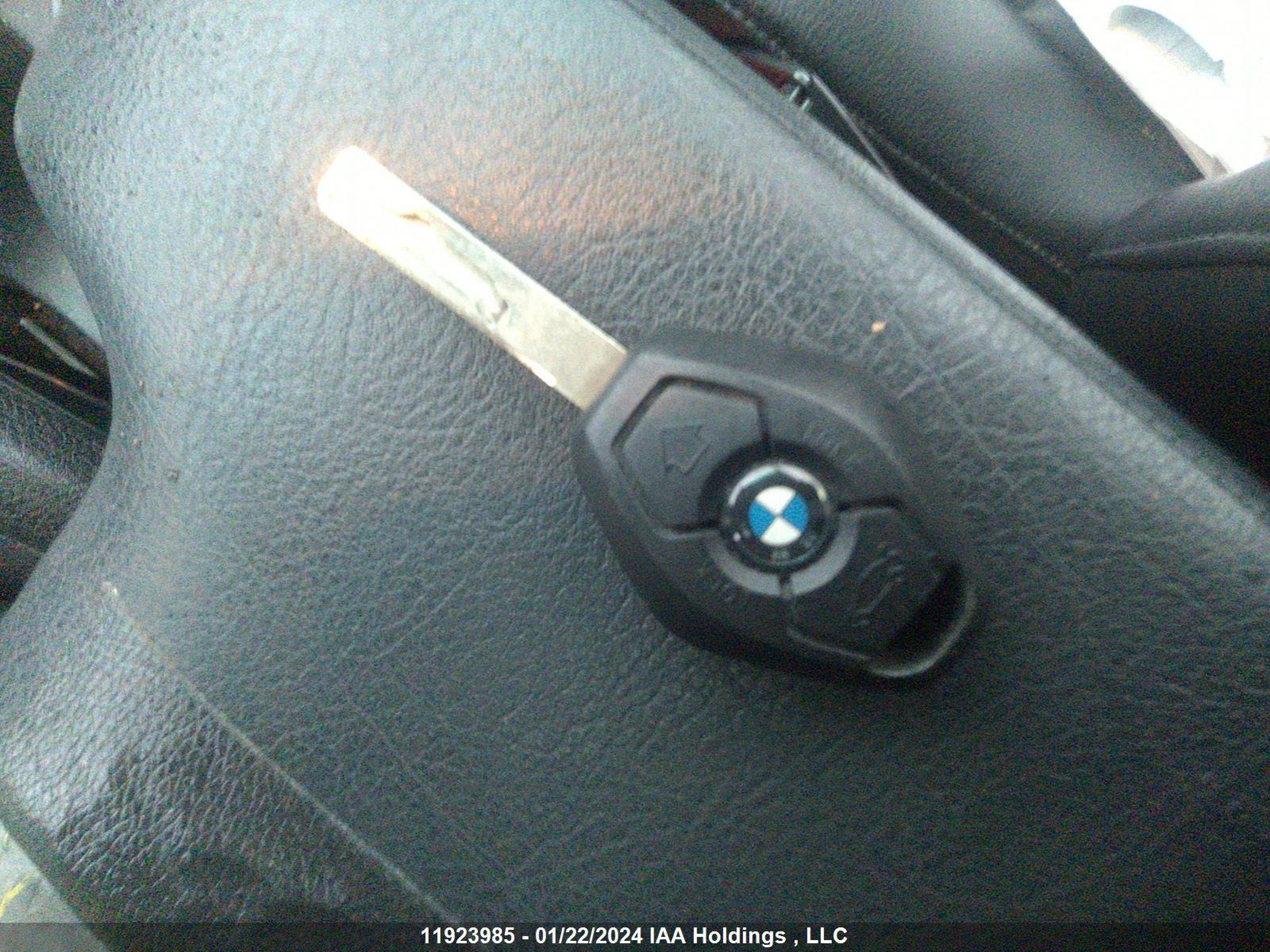 Photo 10 VIN: WBABD33415PL08030 - BMW 3ER 