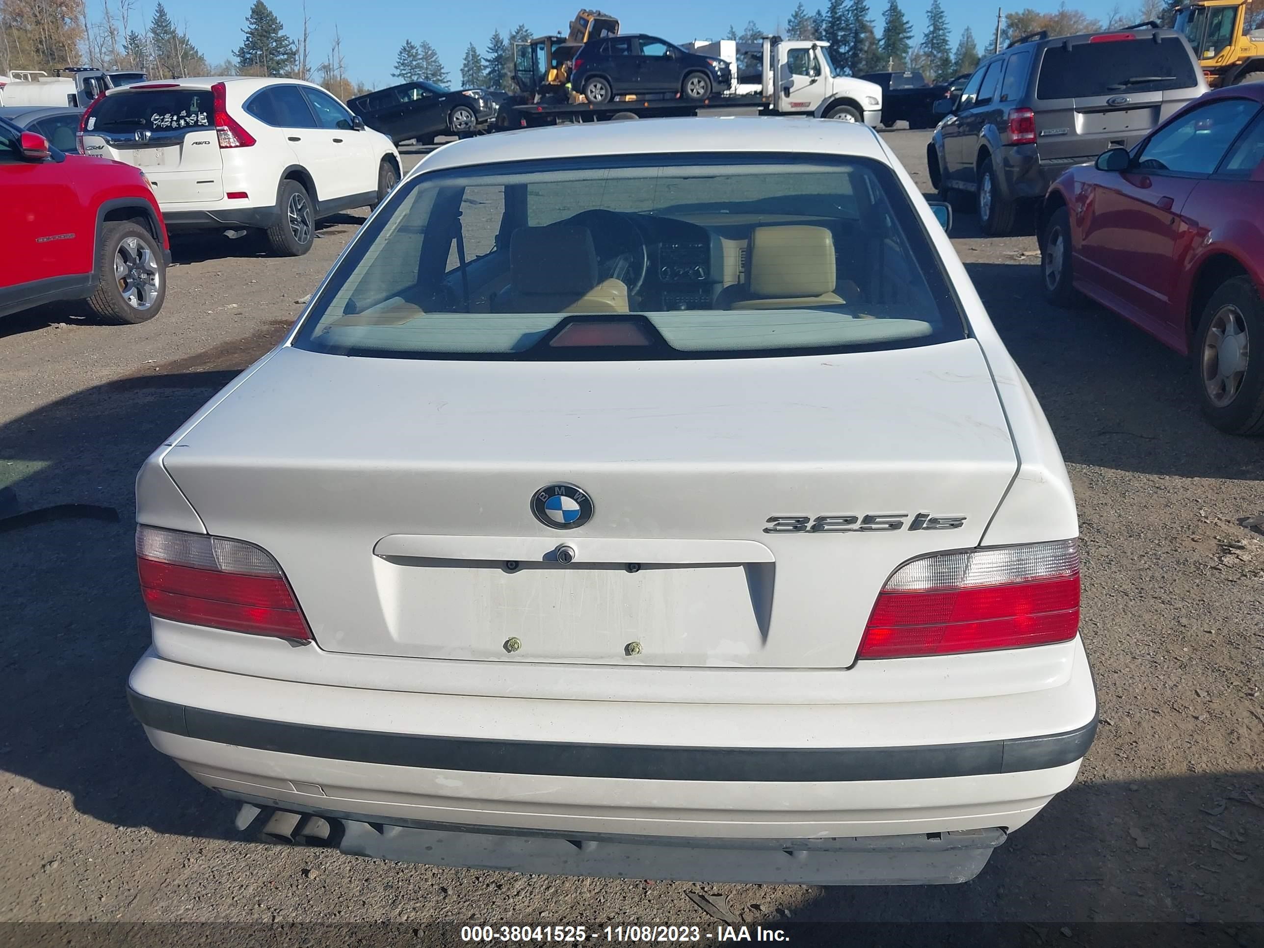 Photo 15 VIN: WBABF3324SEF49633 - BMW 3ER 