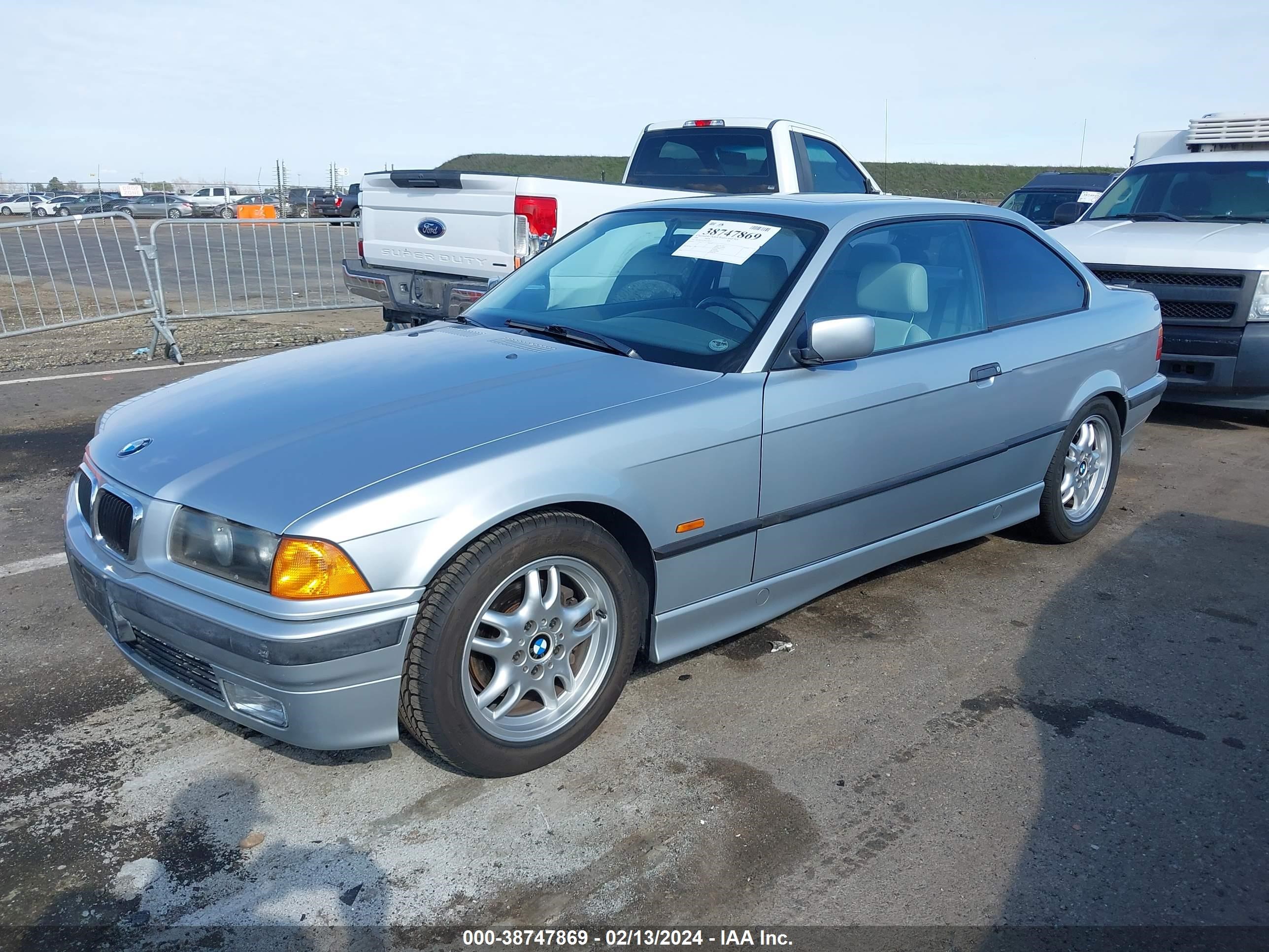 Photo 1 VIN: WBABG2327WET36637 - BMW 3ER 