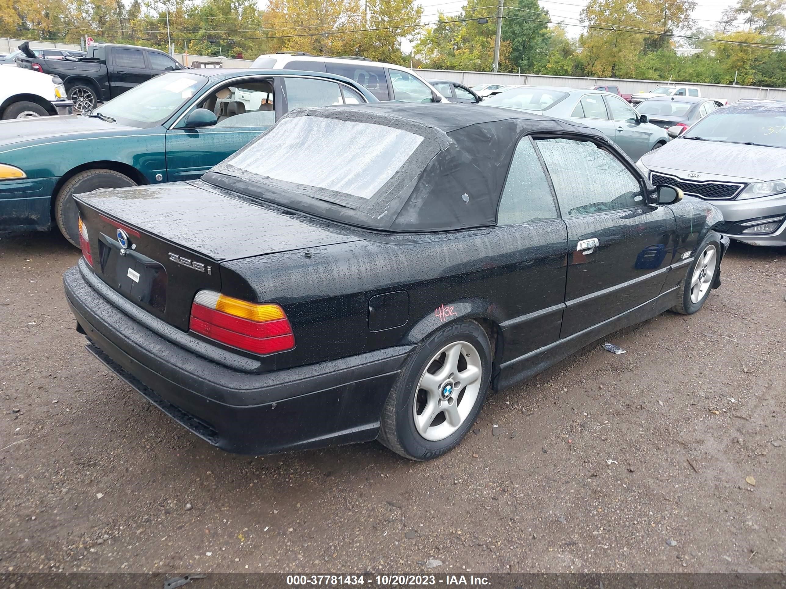 Photo 3 VIN: WBABK7324TET61213 - BMW 3ER 