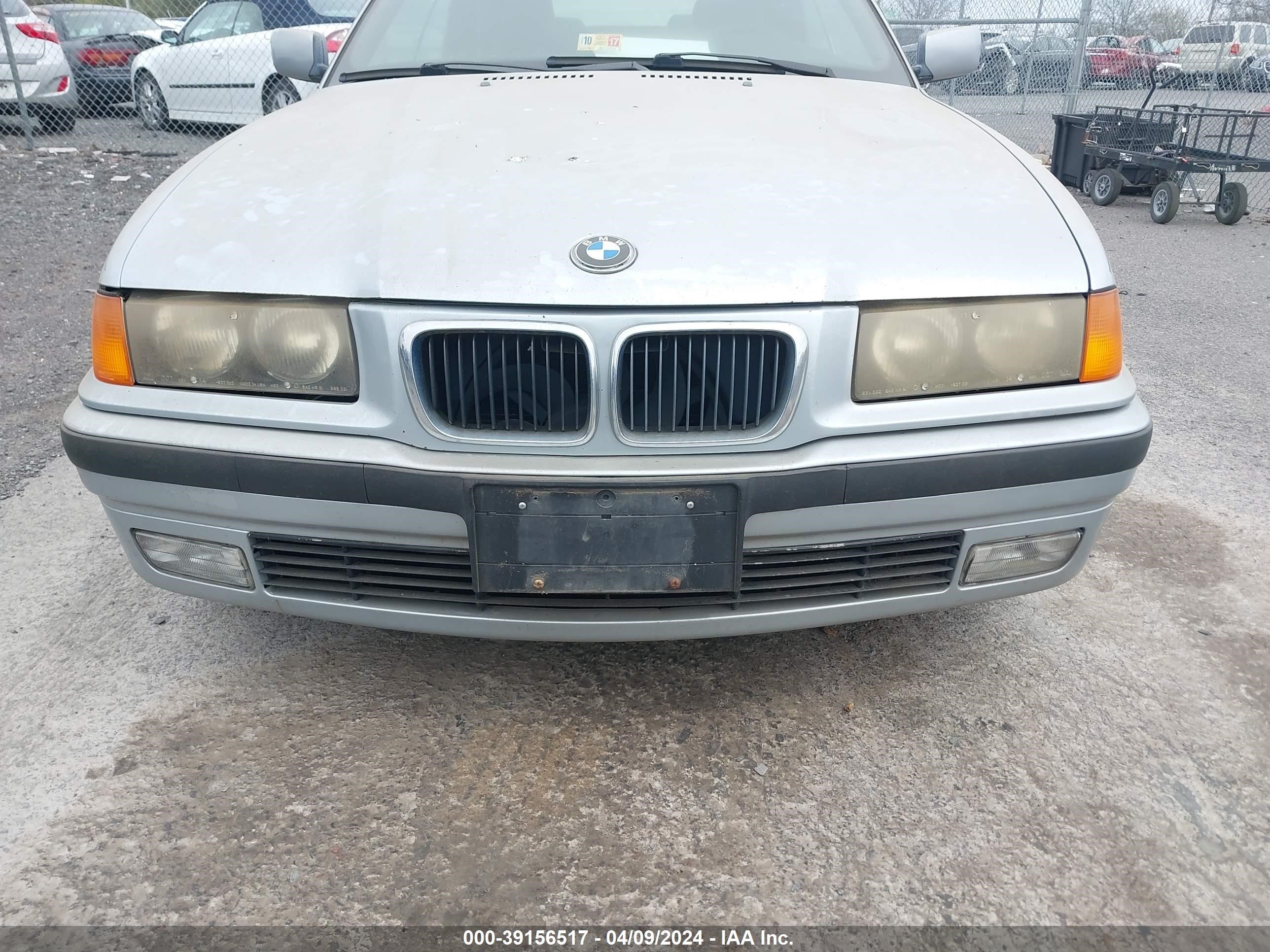 Photo 5 VIN: WBABK8321WEY87941 - BMW 3ER 