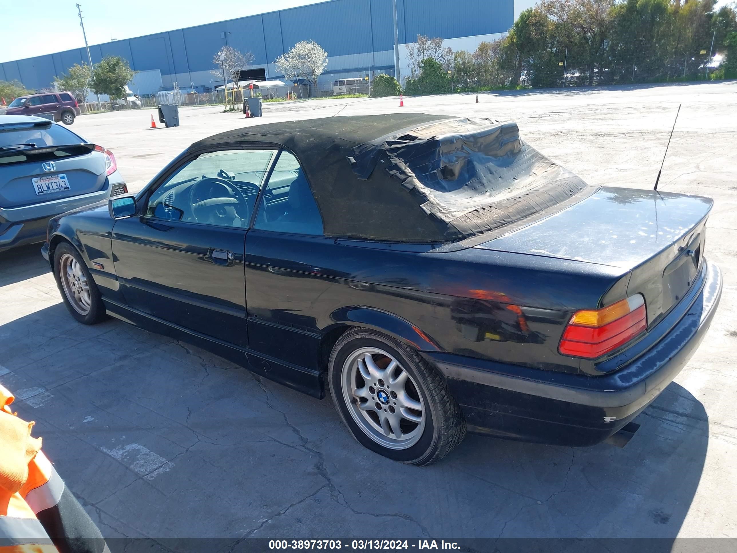 Photo 2 VIN: WBABK8324TET90314 - BMW 3ER 