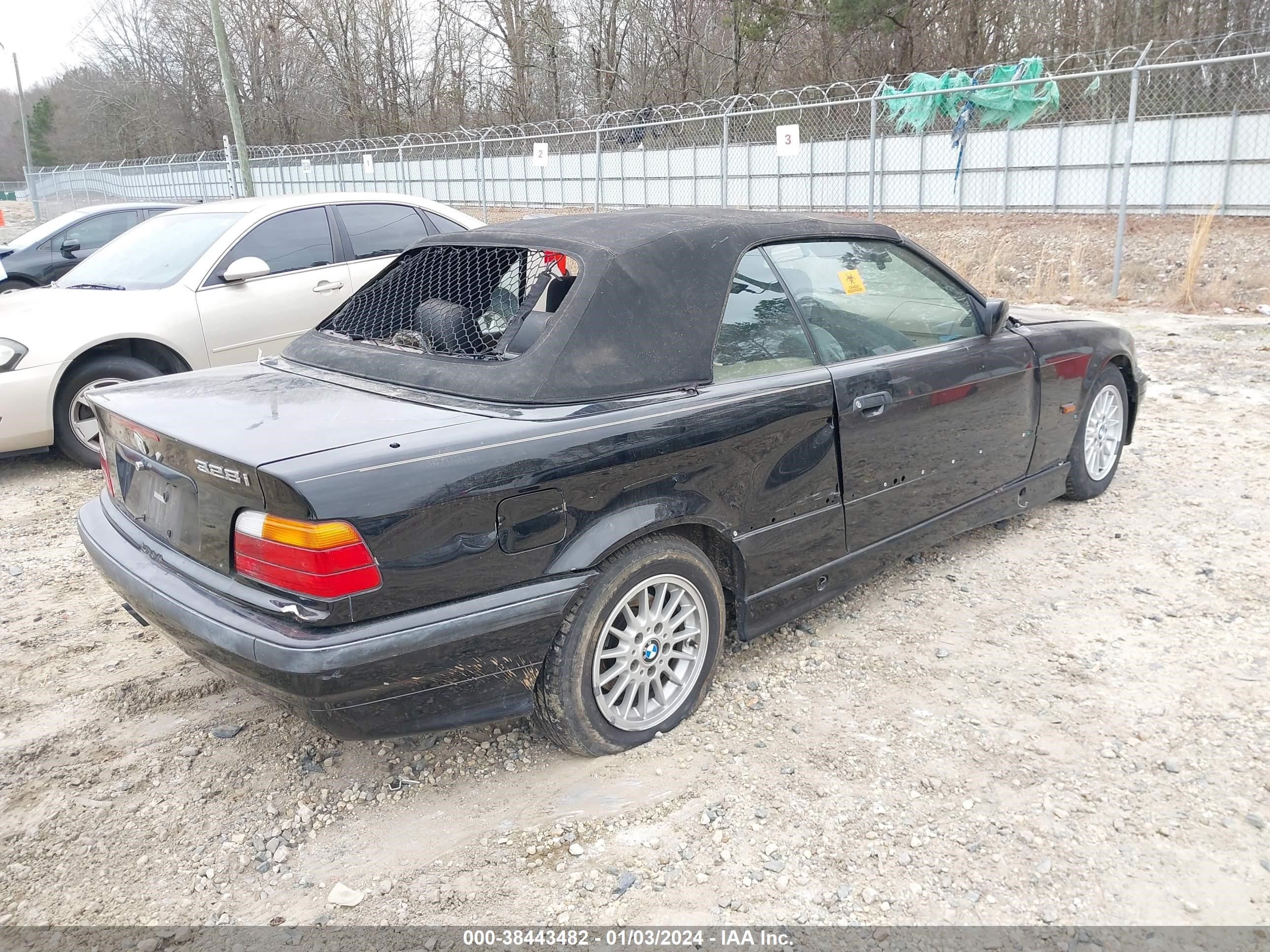 Photo 3 VIN: WBABK8326TET91691 - BMW 3ER 