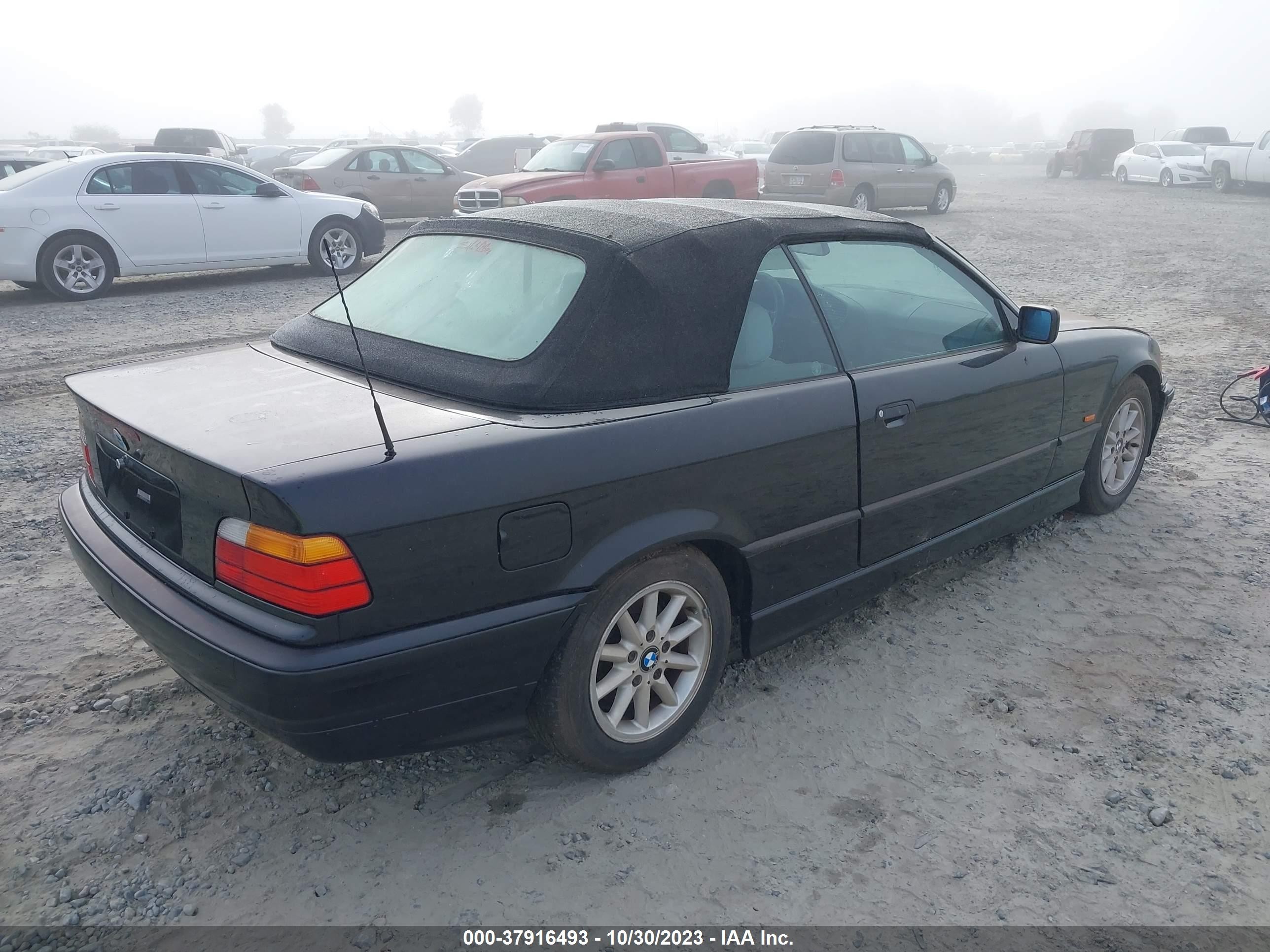 Photo 3 VIN: WBABK8333XEY91564 - BMW 3ER 