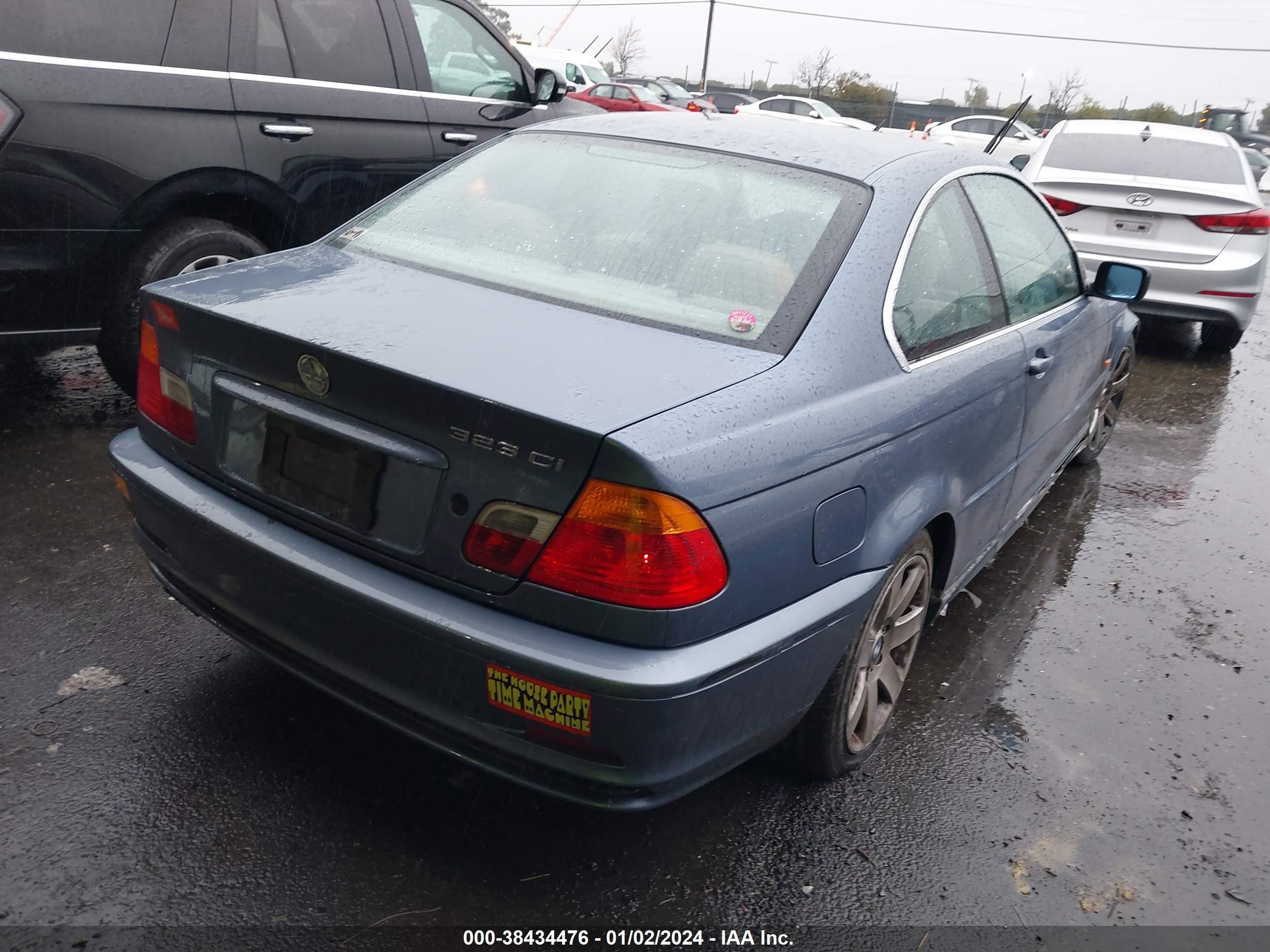 Photo 3 VIN: WBABM3344YJN88114 - BMW 3ER 