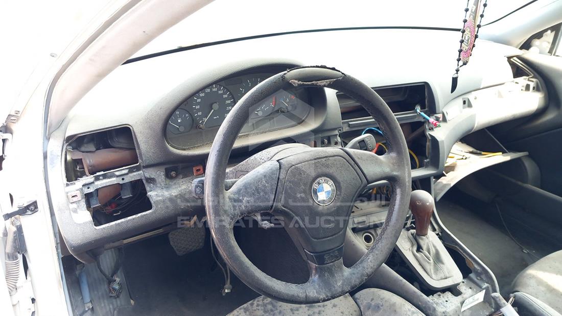 Photo 10 VIN: WBABM51080JK69380 - BMW 328 