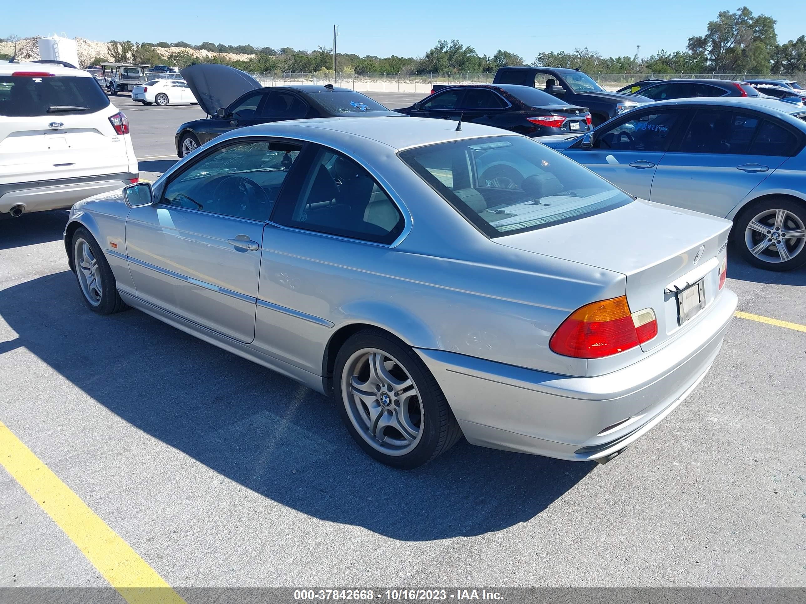 Photo 2 VIN: WBABM5343YJP02437 - BMW 3ER 