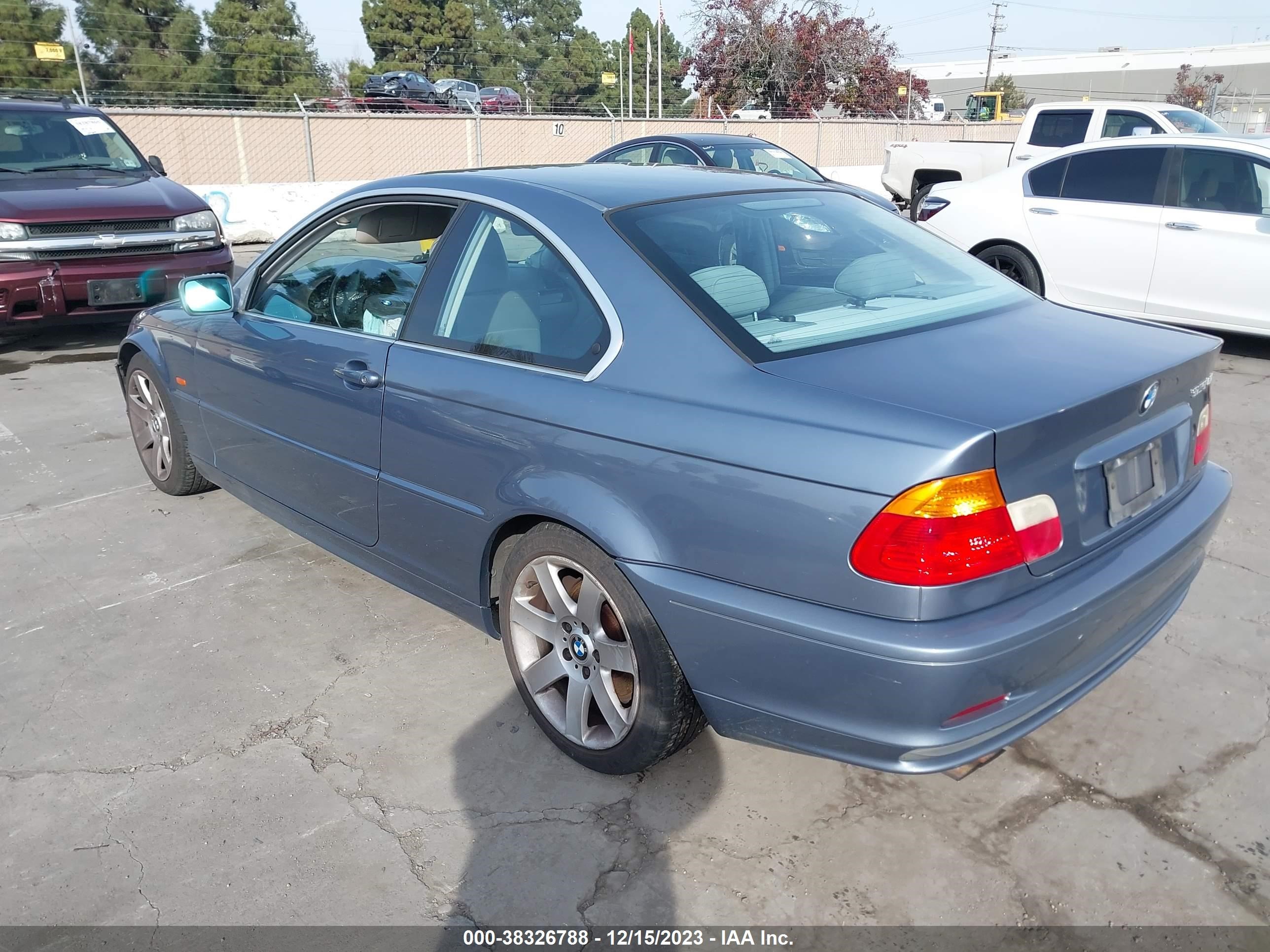 Photo 2 VIN: WBABN33401JW47775 - BMW 3ER 