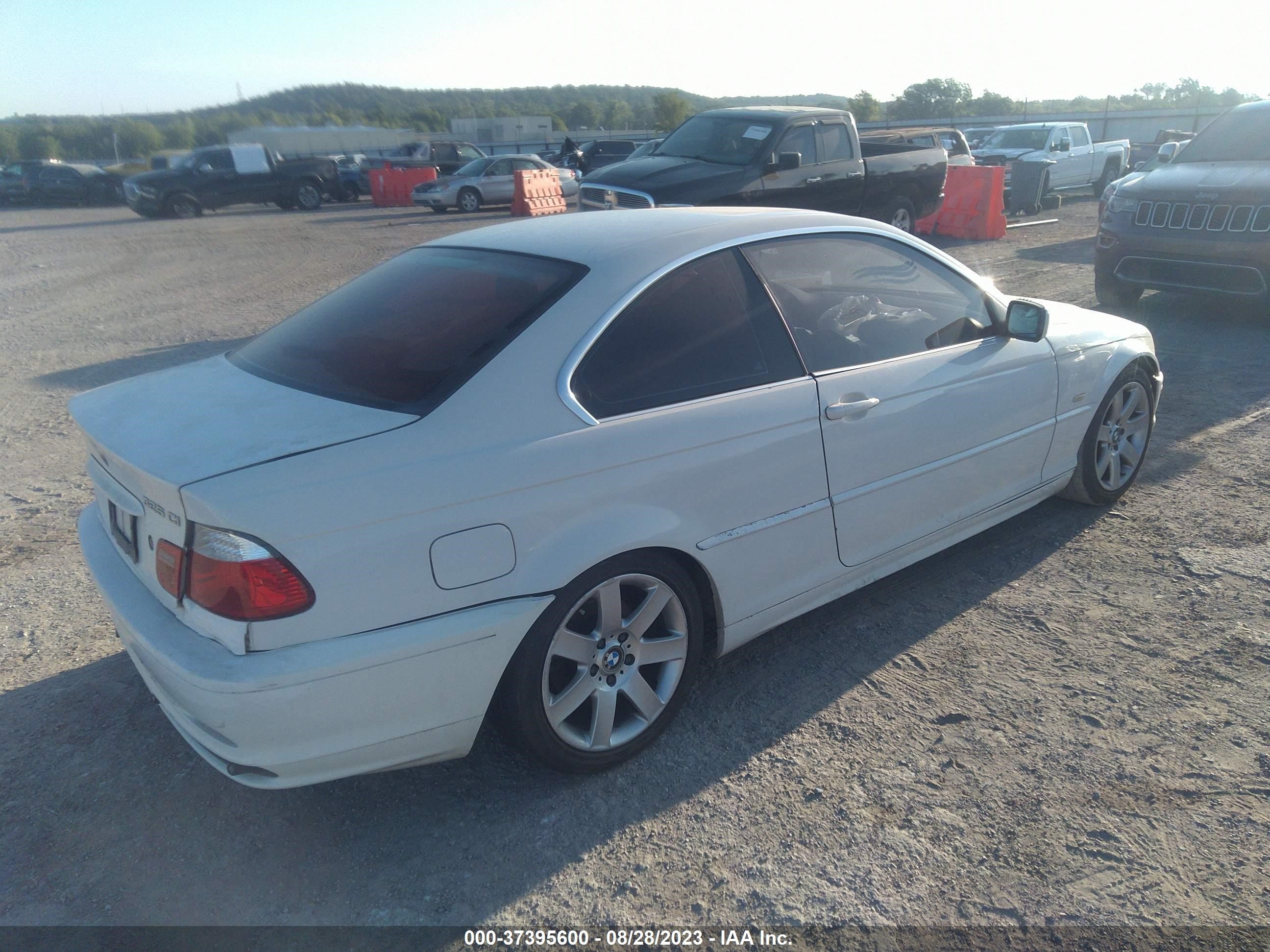 Photo 3 VIN: WBABN334X2PG59823 - BMW 3ER 