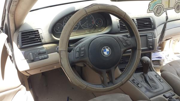 Photo 11 VIN: WBABN51022JT84797 - BMW 330 