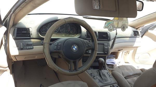 Photo 13 VIN: WBABN51022JT84797 - BMW 330 