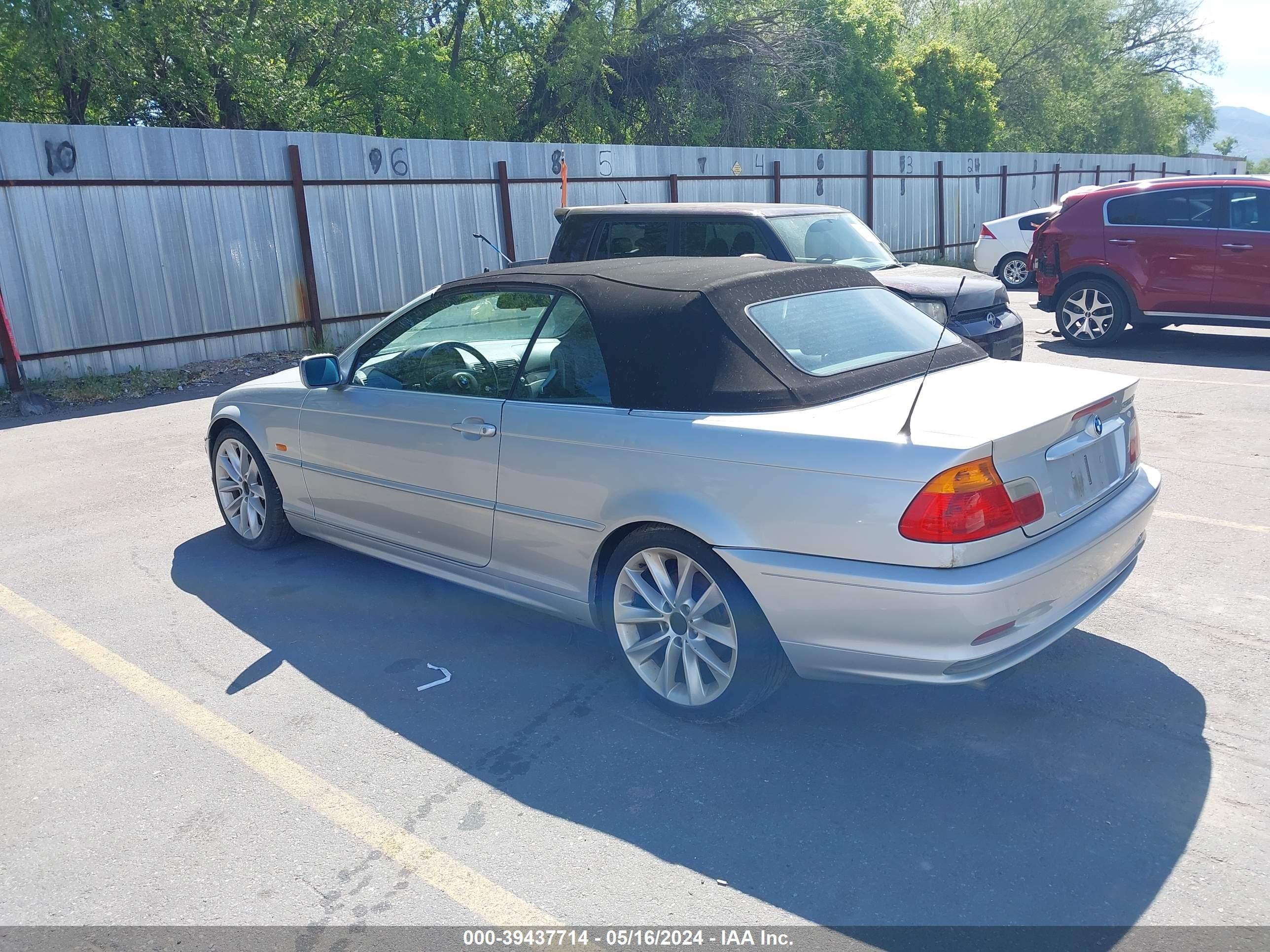 Photo 2 VIN: WBABS33451JY58110 - BMW 3ER 