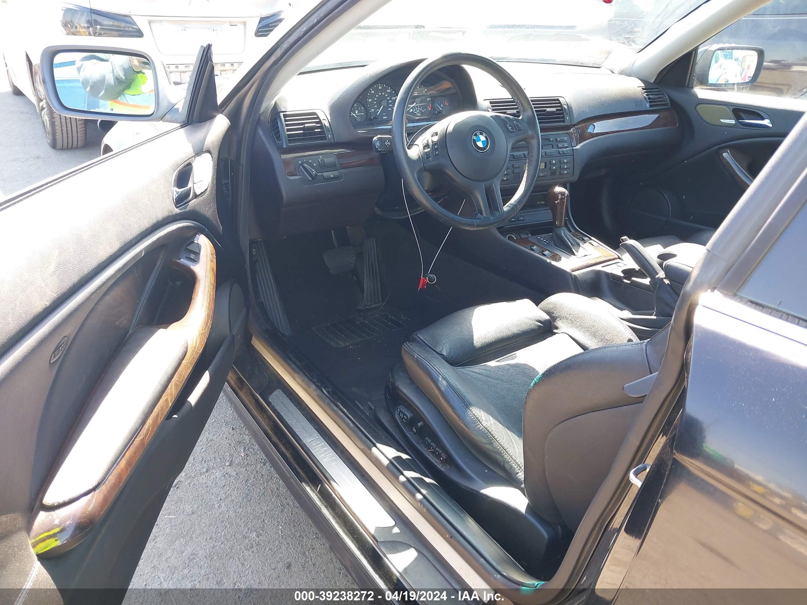 Photo 4 VIN: WBABV13454JT22628 - BMW 3ER 