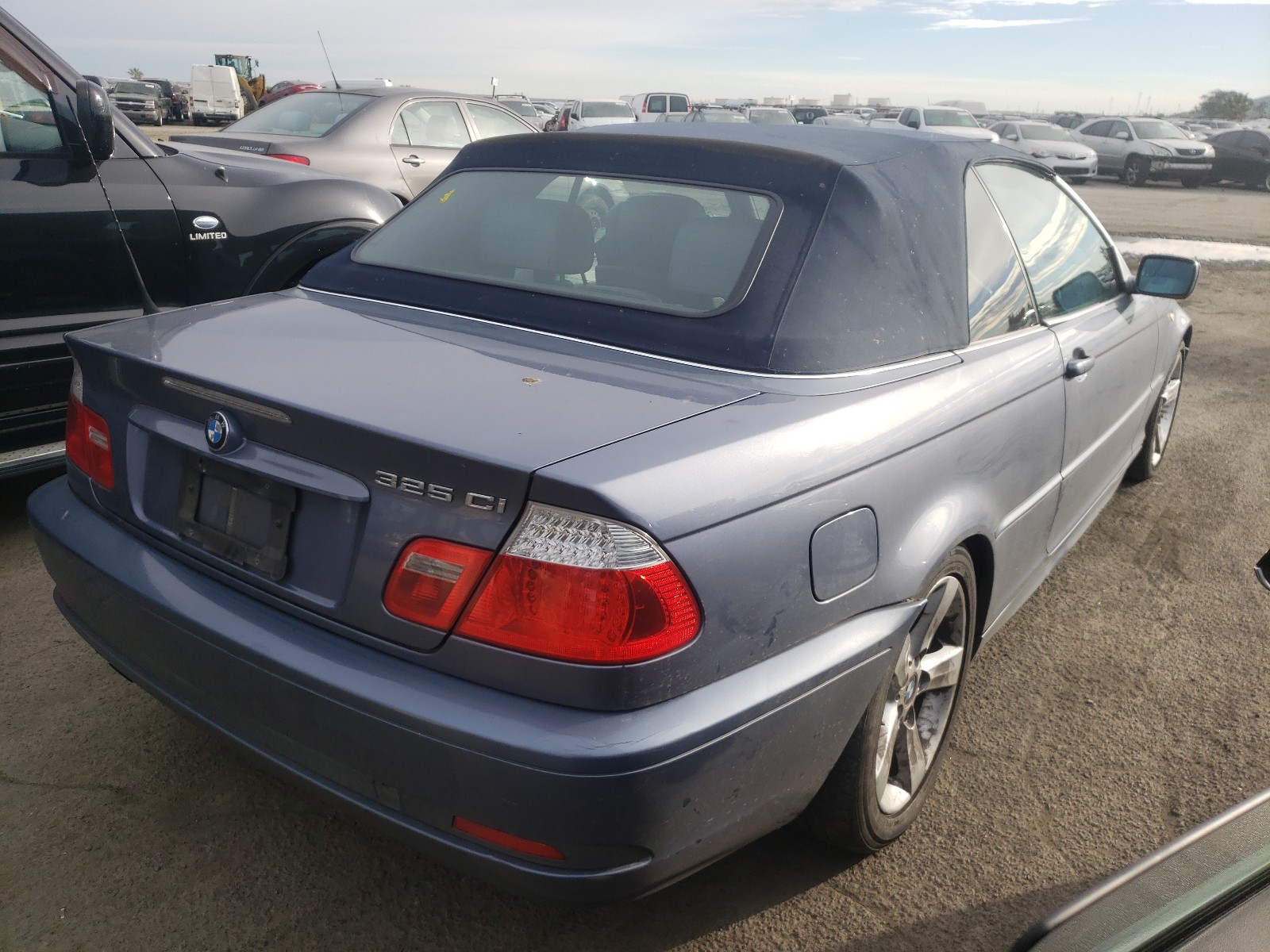 Photo 3 VIN: WBABW33445PL38603 - BMW 325 CI 