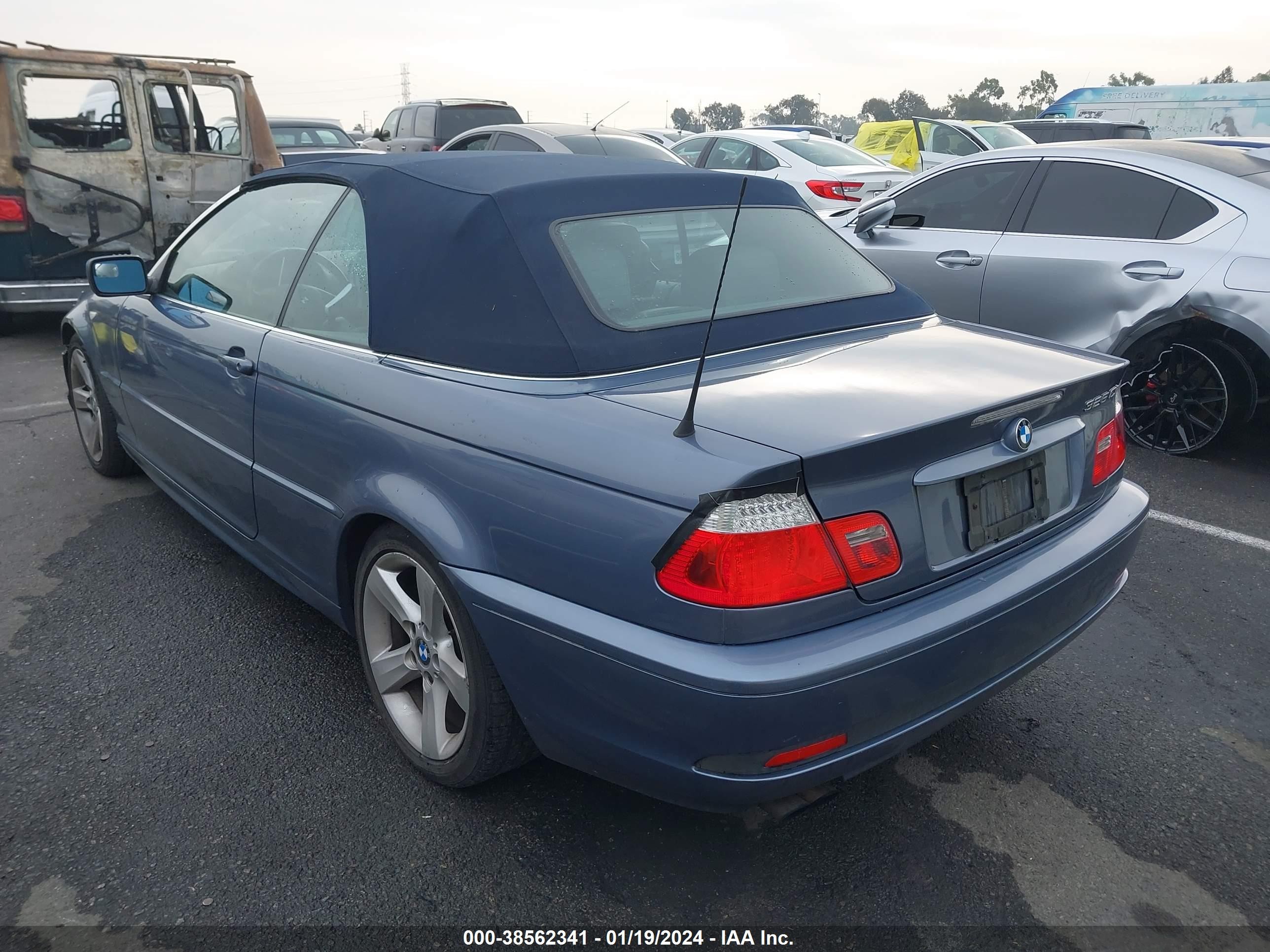 Photo 2 VIN: WBABW33454PL32517 - BMW 3ER 