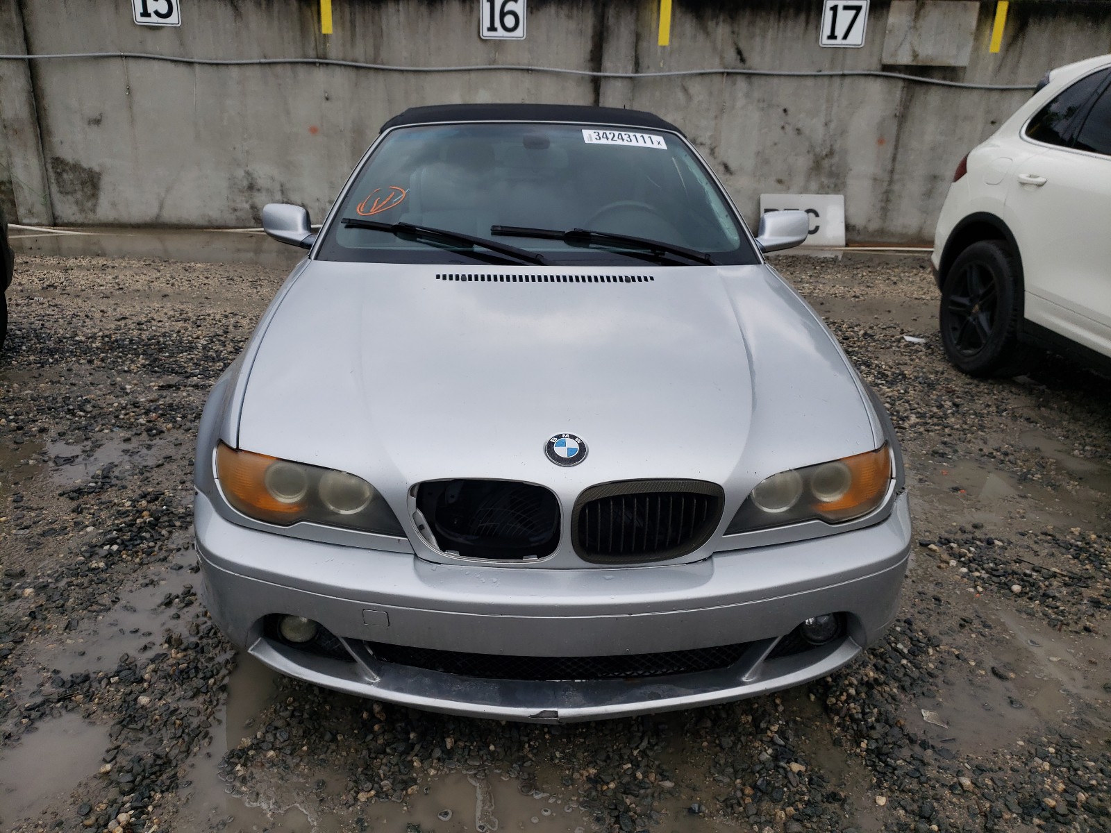 Photo 8 VIN: WBABW334X4PL28124 - BMW 325 CI 