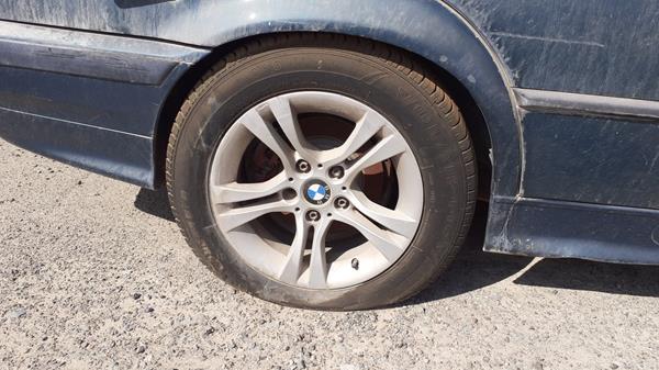 Photo 25 VIN: WBACB21060AL82334 - BMW 320I 