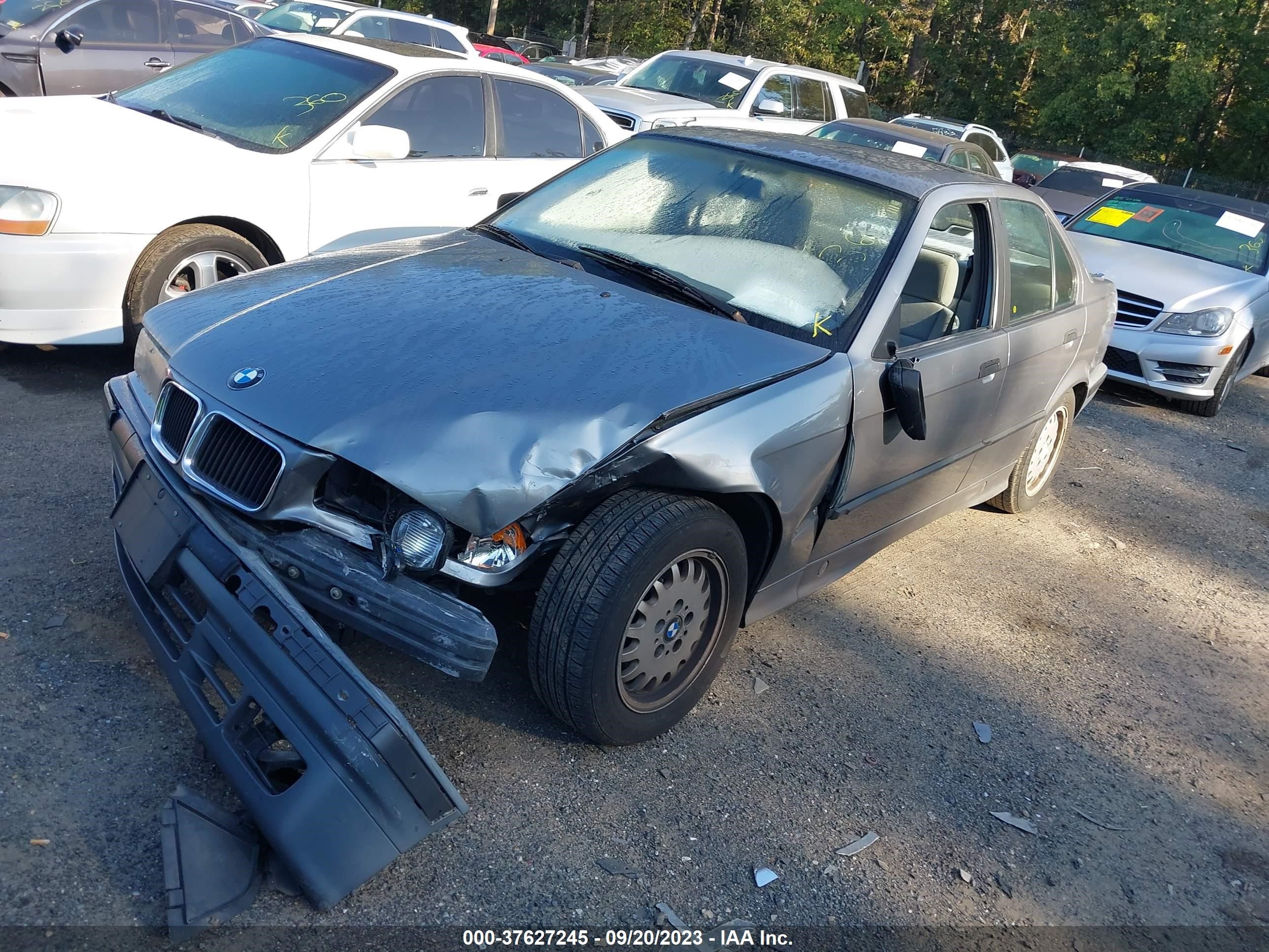 Photo 1 VIN: WBACB331XNFE02724 - BMW 3ER 