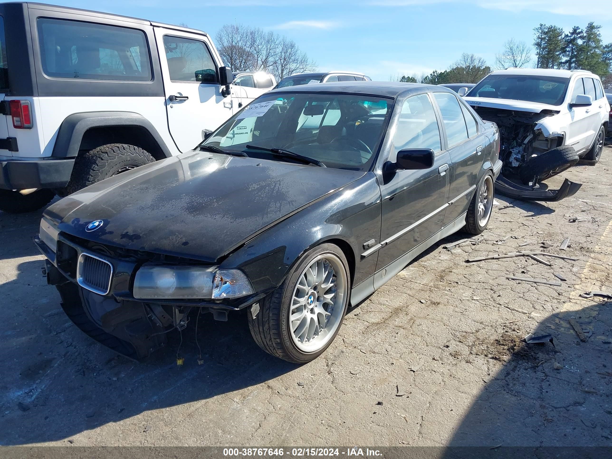 Photo 1 VIN: WBACB3324RFE18657 - BMW 3ER 