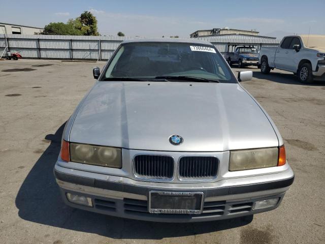 Photo 4 VIN: WBACB4313PFL10862 - BMW 325 I AUTO 