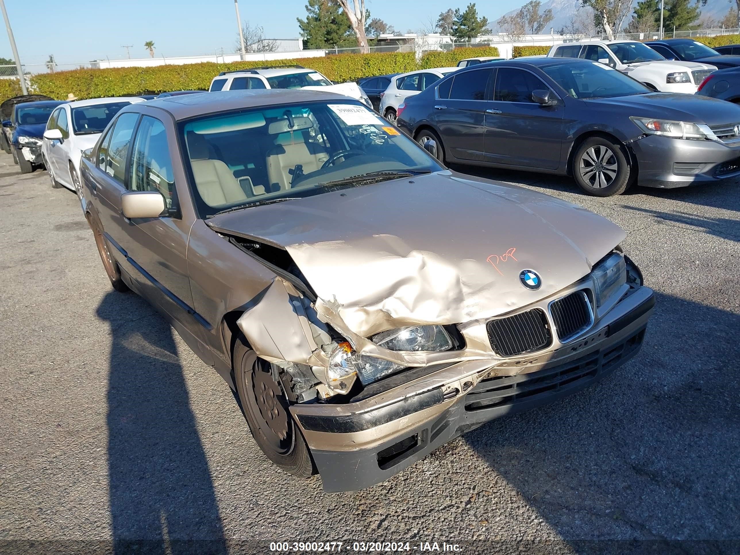 Photo 5 VIN: WBACB4319PFL11059 - BMW 3ER 