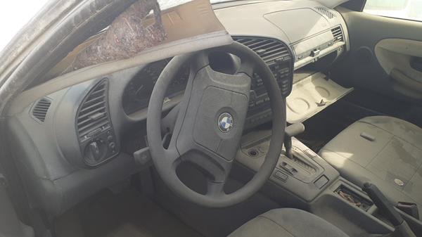 Photo 12 VIN: WBACB810X0AU11286 - BMW 328I 