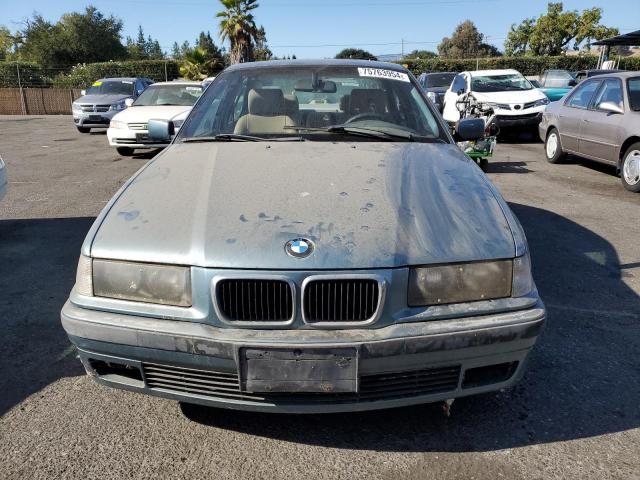 Photo 4 VIN: WBACC9321WEE60236 - BMW 318 I 