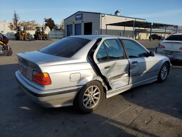 Photo 2 VIN: WBACC9328VEE57445 - BMW 318 I 