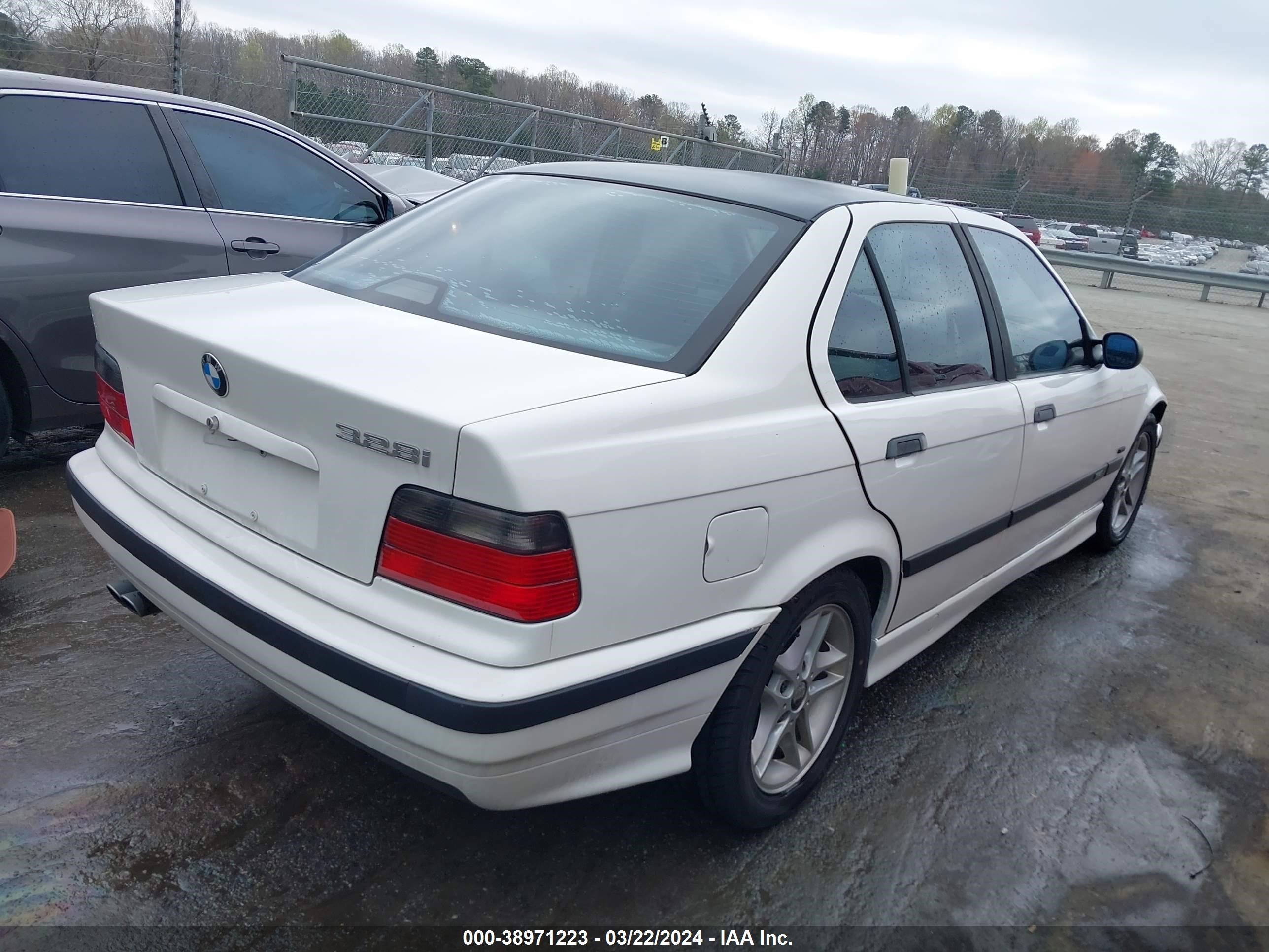 Photo 3 VIN: WBACD4321VAV46150 - BMW 3ER 