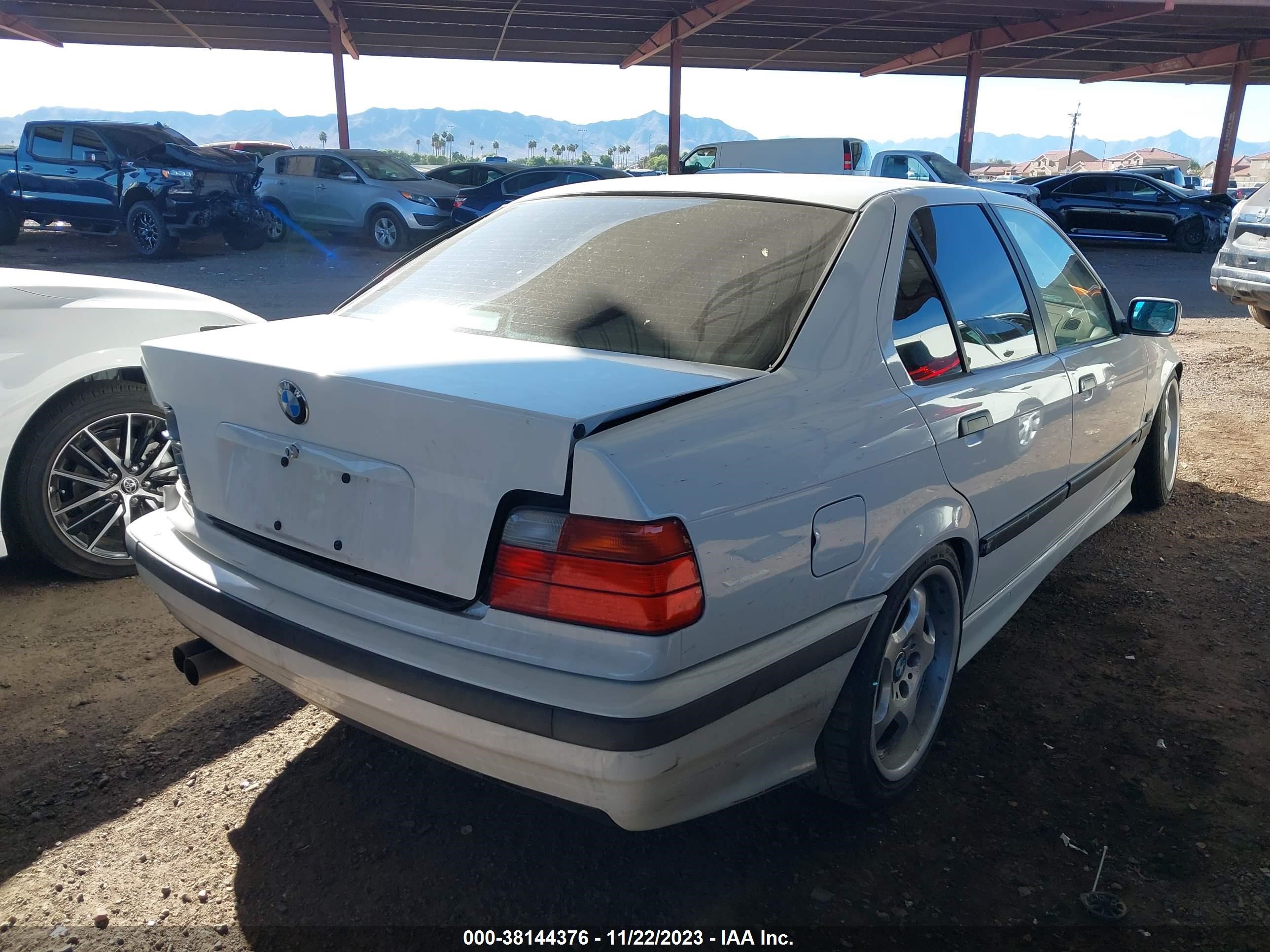 Photo 3 VIN: WBACD4322TAV38426 - BMW 3ER 