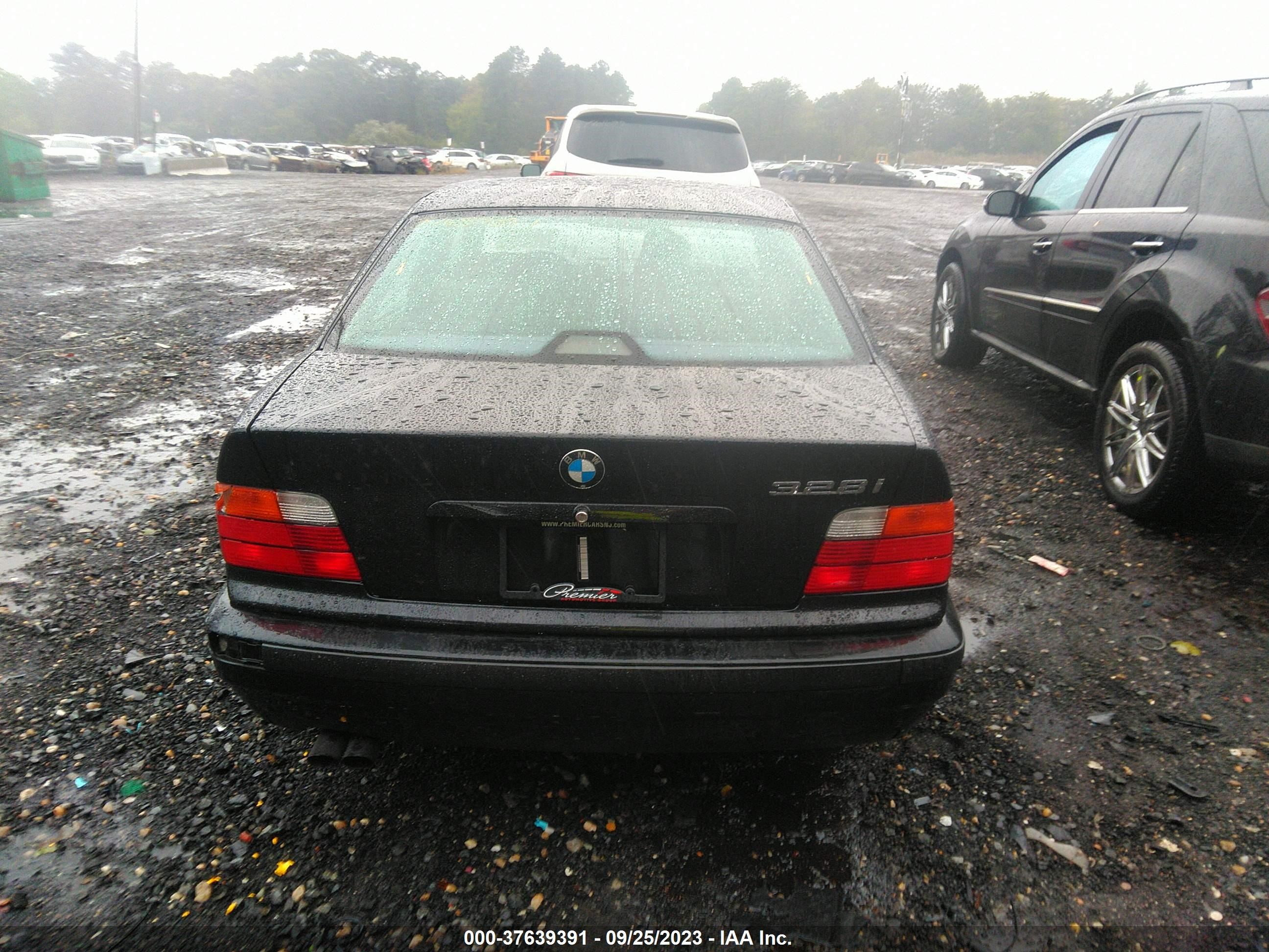 Photo 15 VIN: WBACD4324WAV62649 - BMW 3ER 